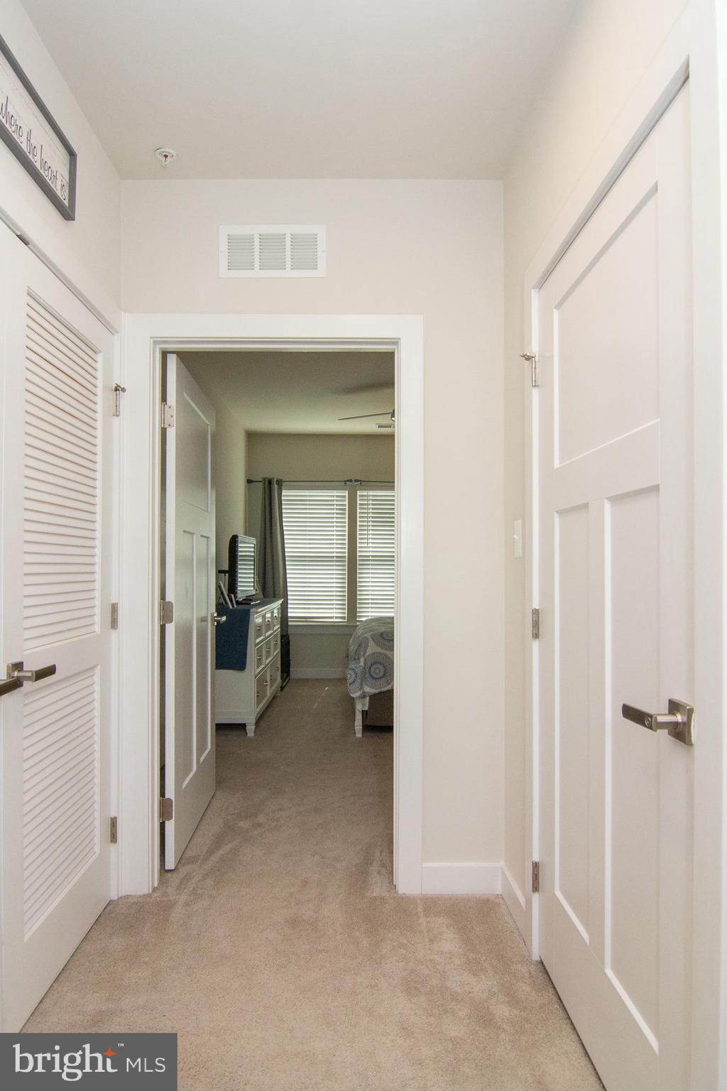 LAKE LINGANORE TOWN CENTER - Residential