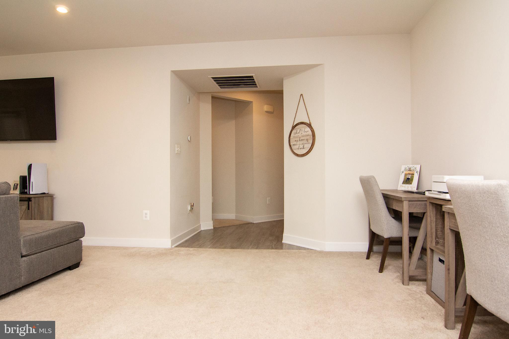 LAKE LINGANORE TOWN CENTER - Residential