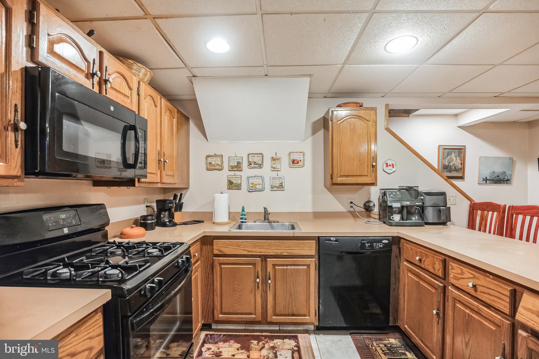 HUNTERS RUN - Residential