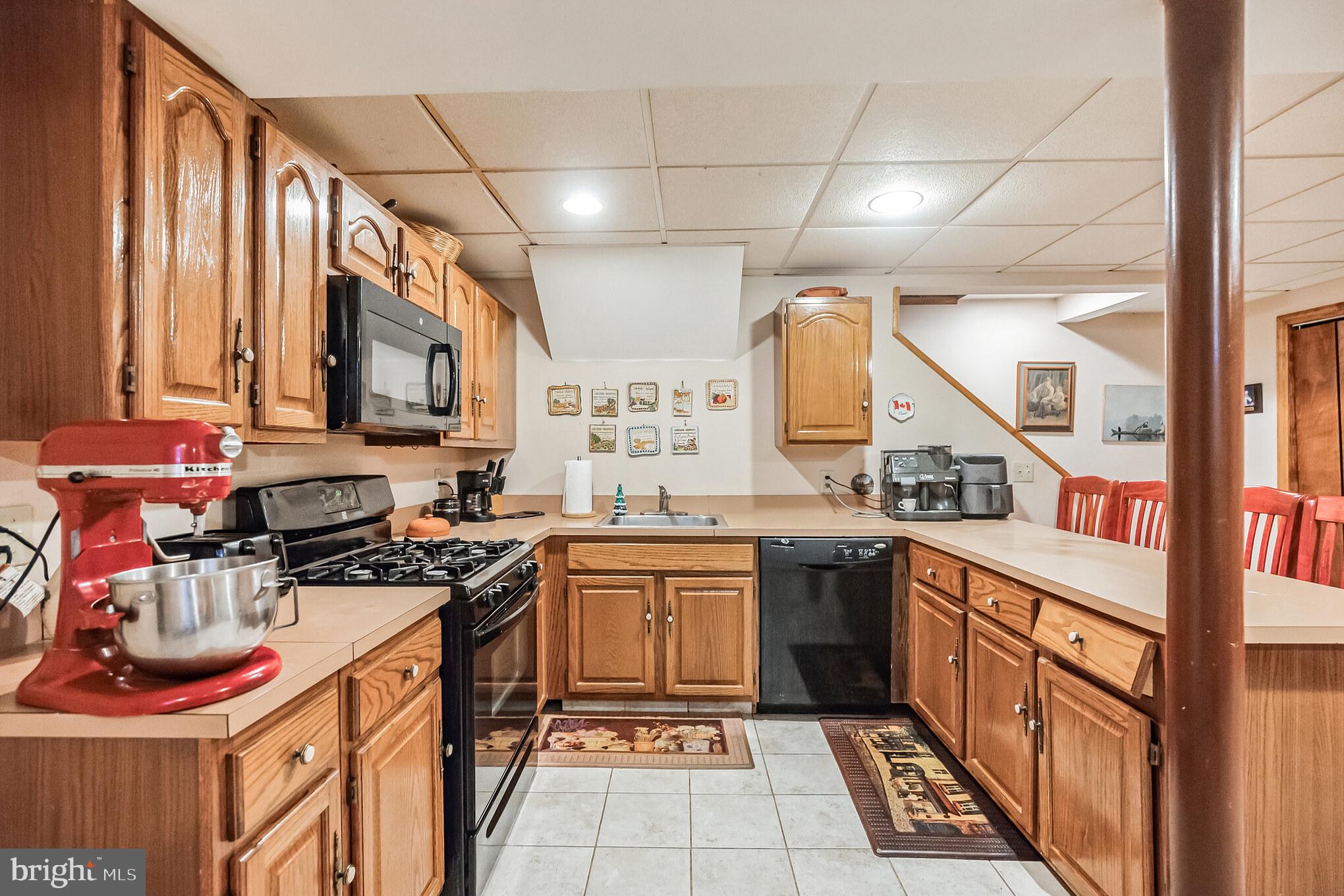 HUNTERS RUN - Residential