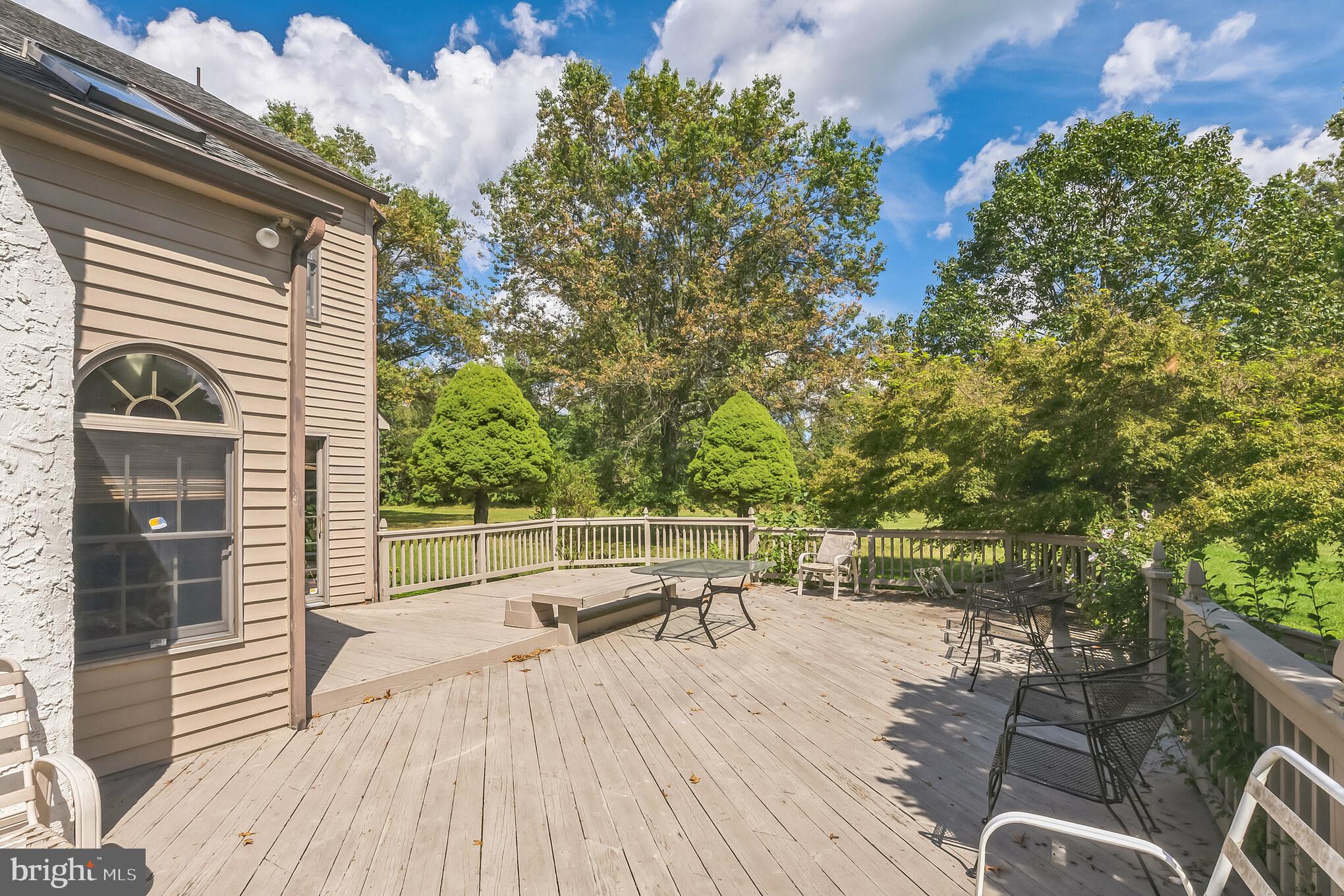 HUNTERS RUN - Residential