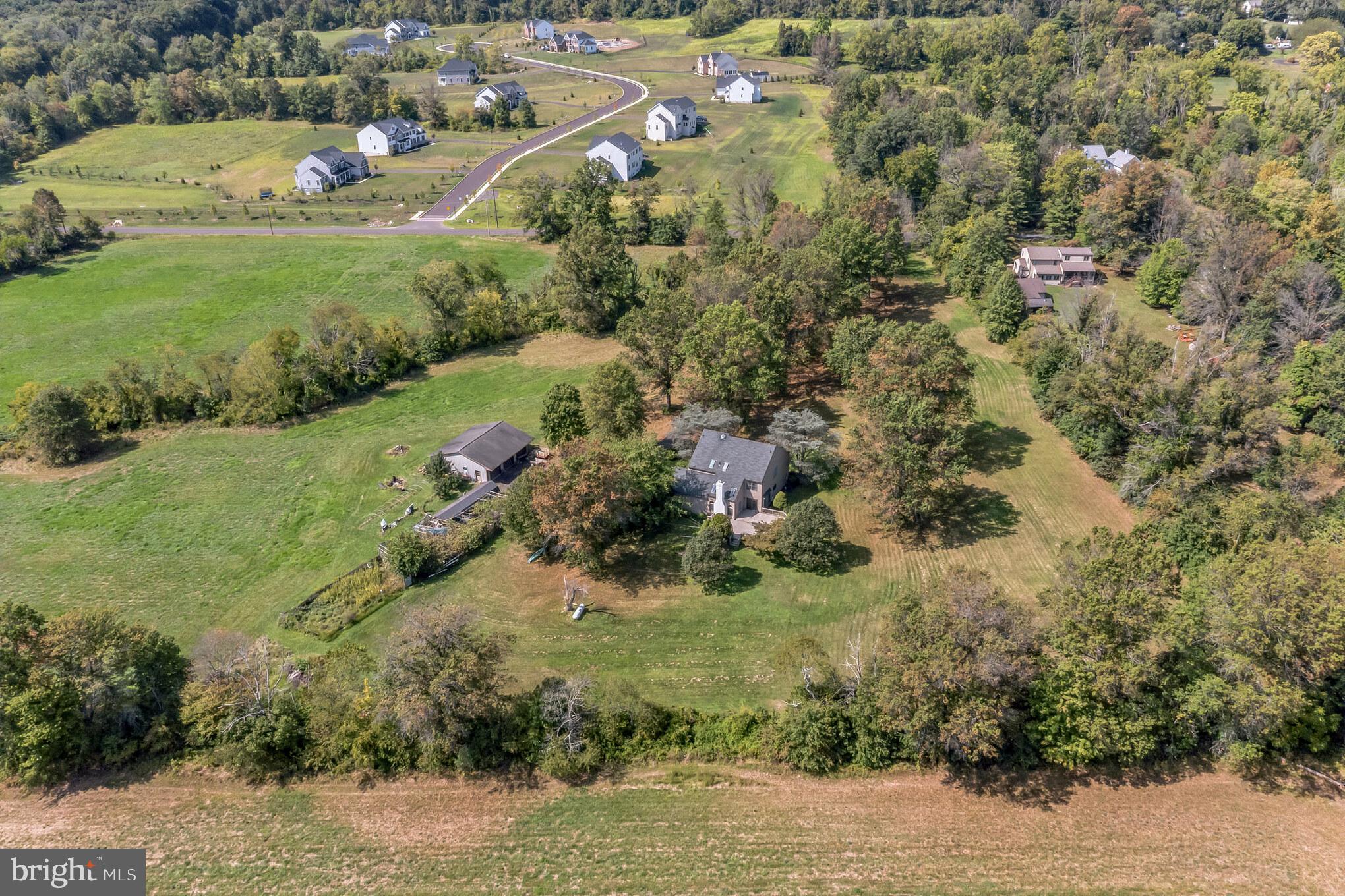 HUNTERS RUN - Residential