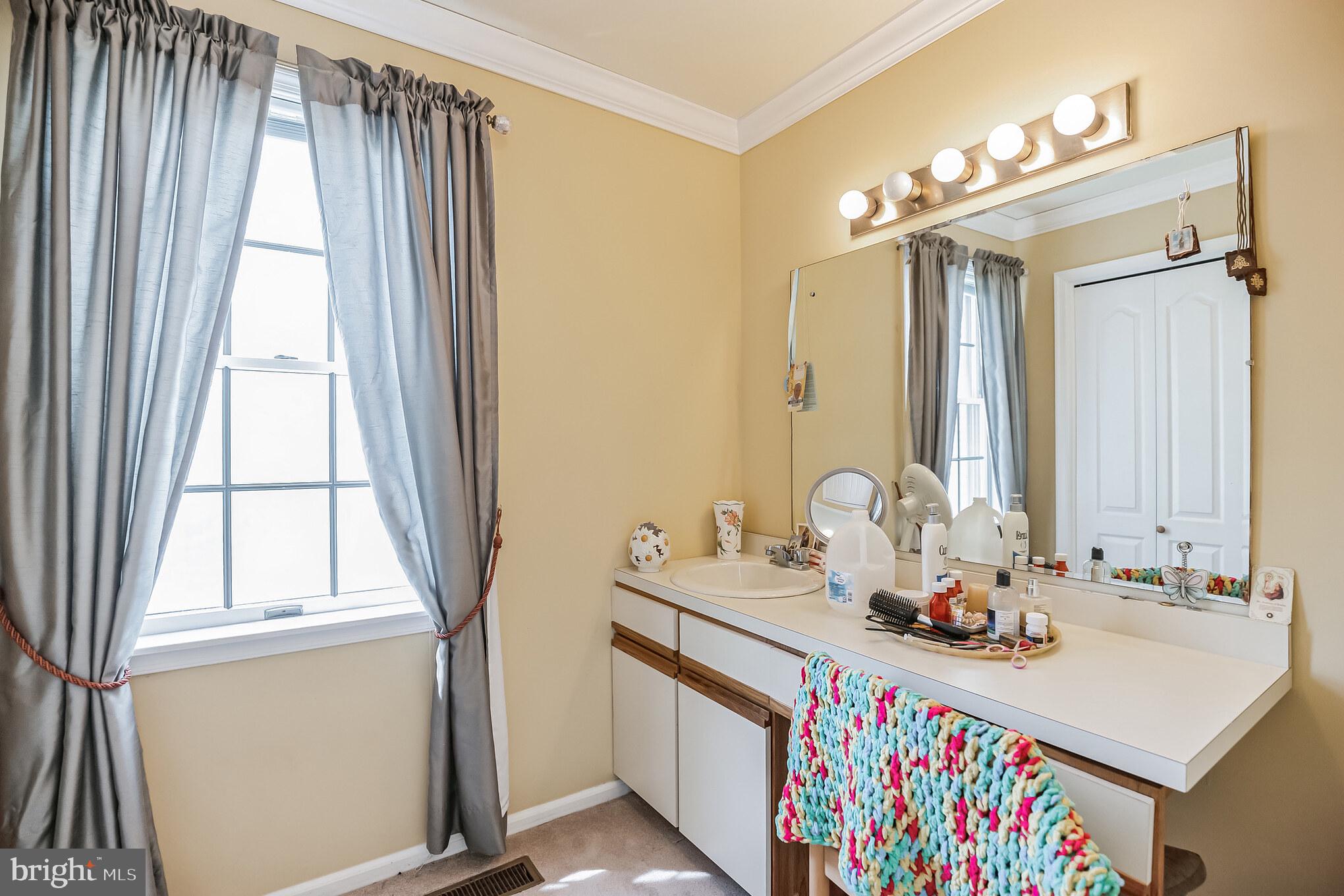 HUNTERS RUN - Residential