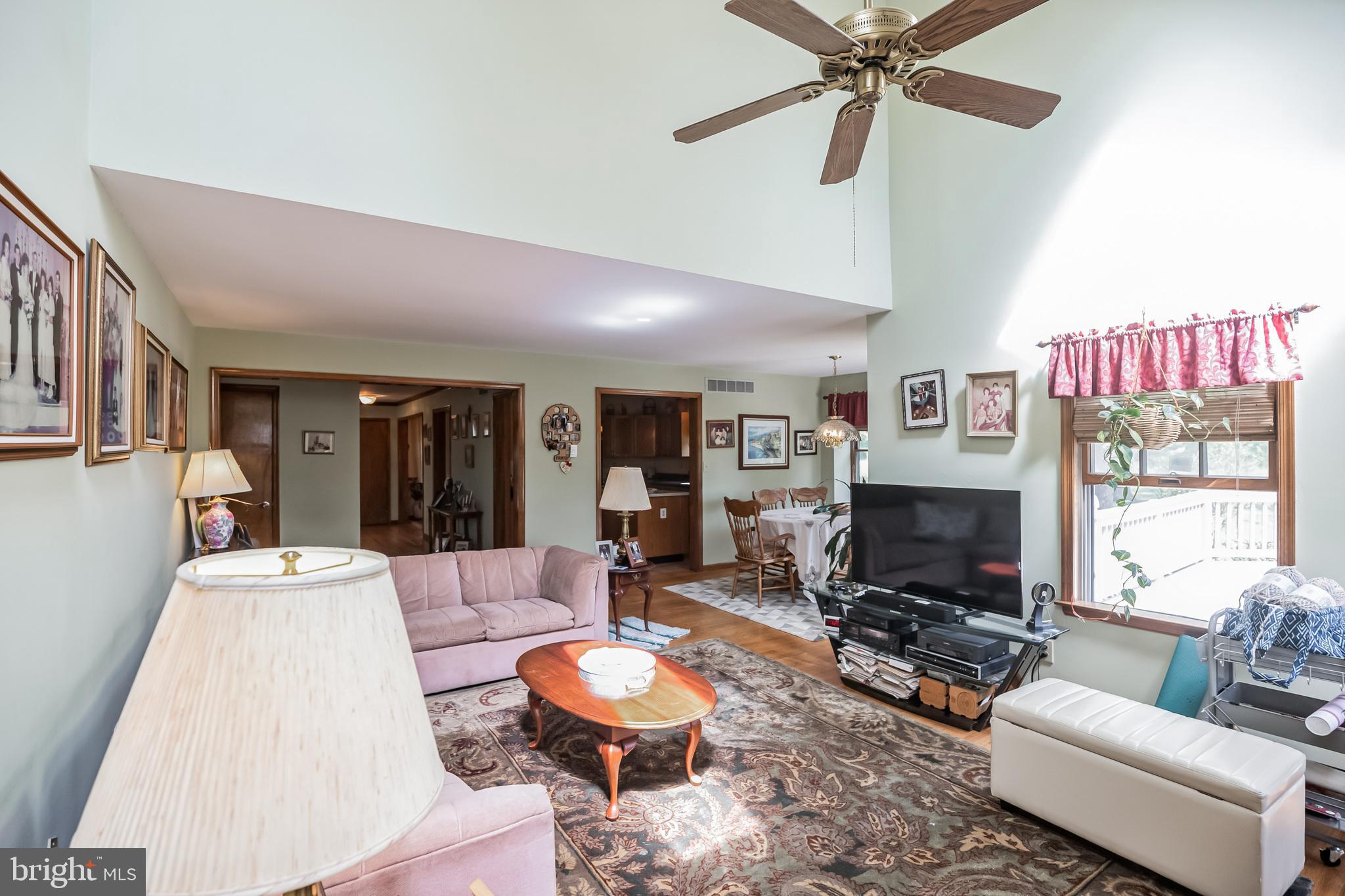 HUNTERS RUN - Residential