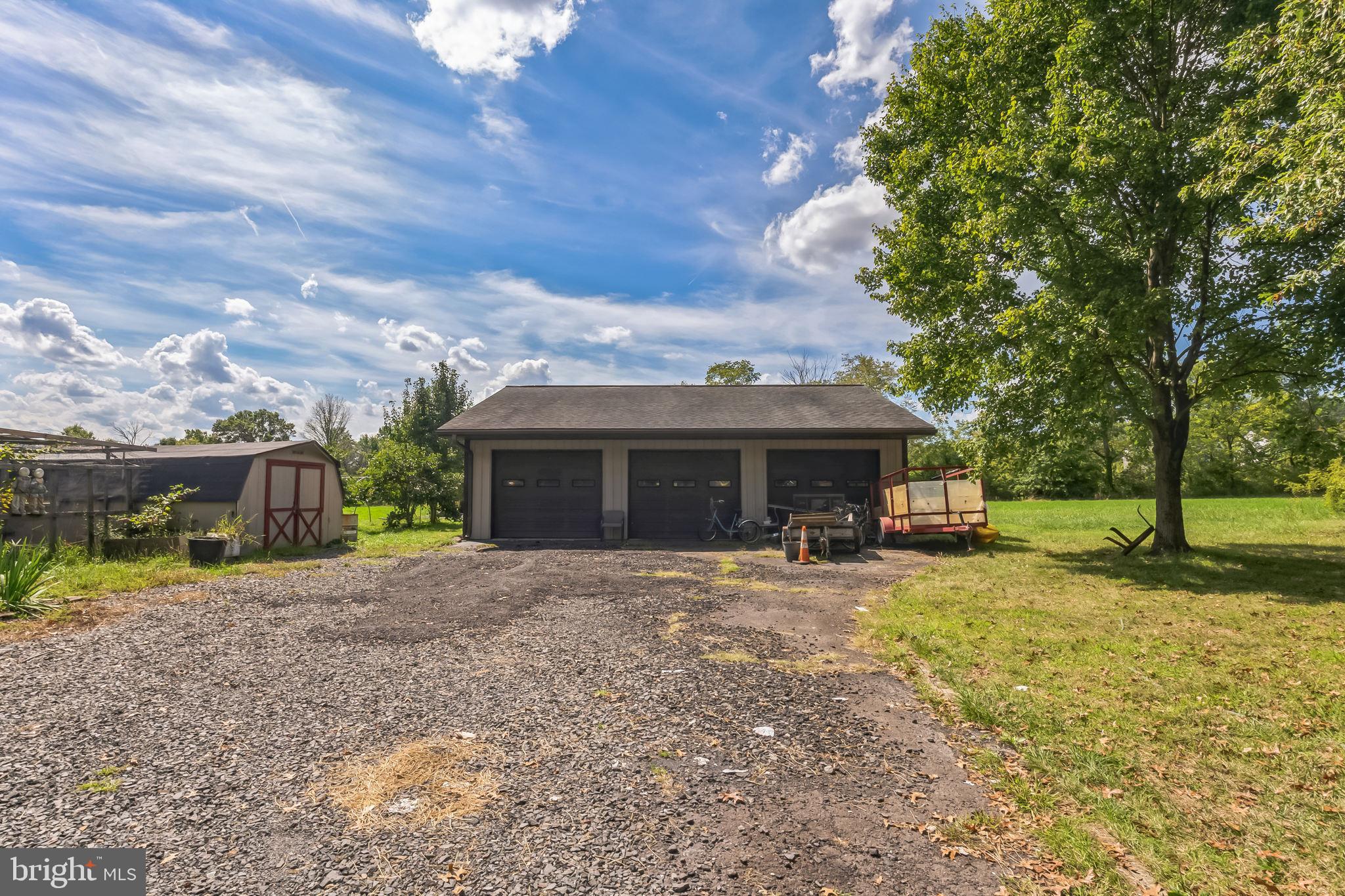 HUNTERS RUN - Residential