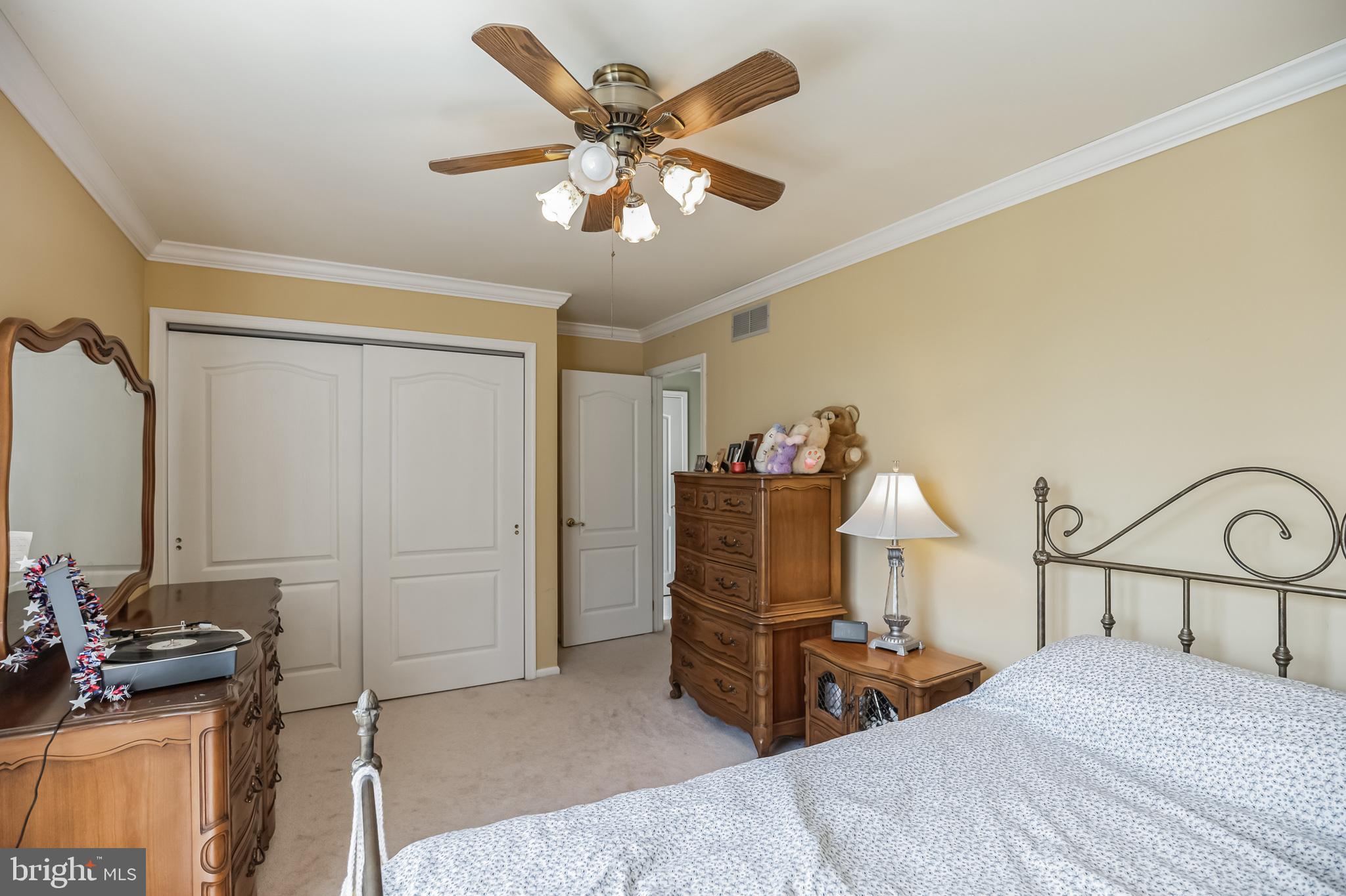 HUNTERS RUN - Residential