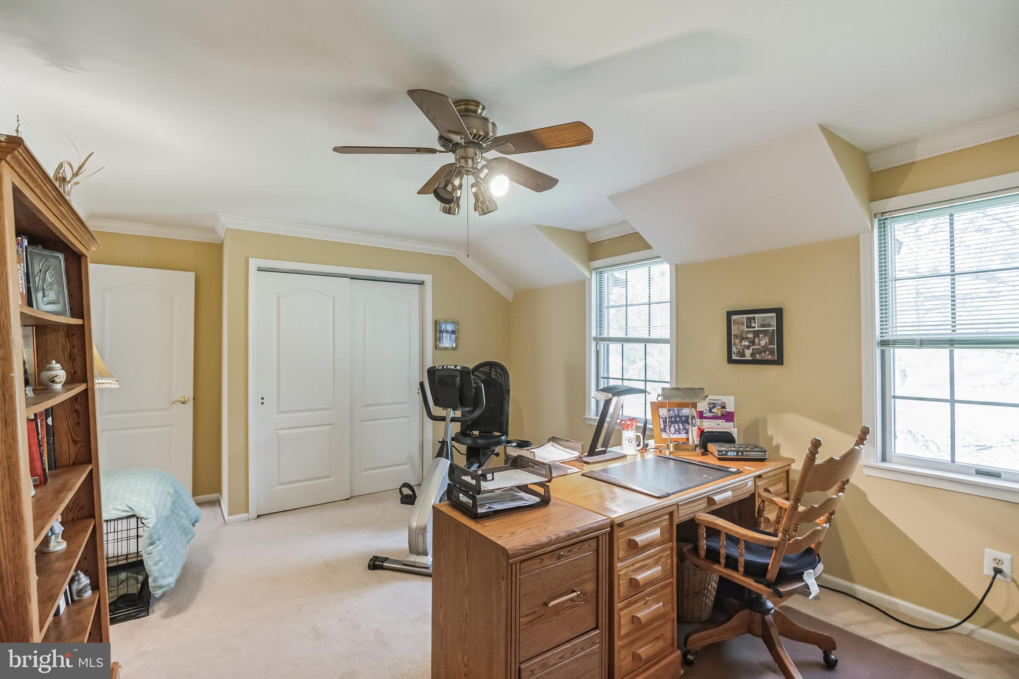 HUNTERS RUN - Residential