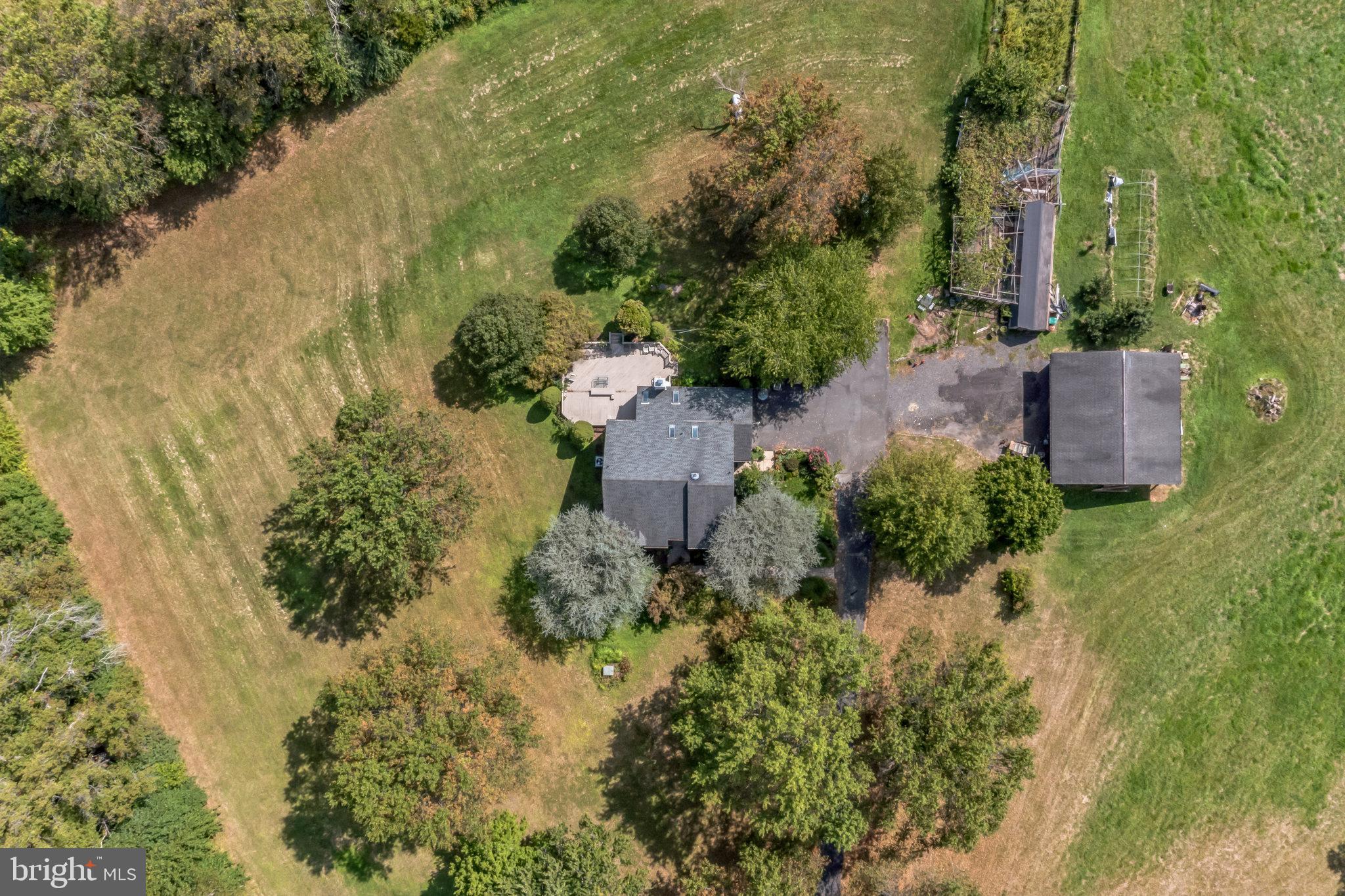 HUNTERS RUN - Residential