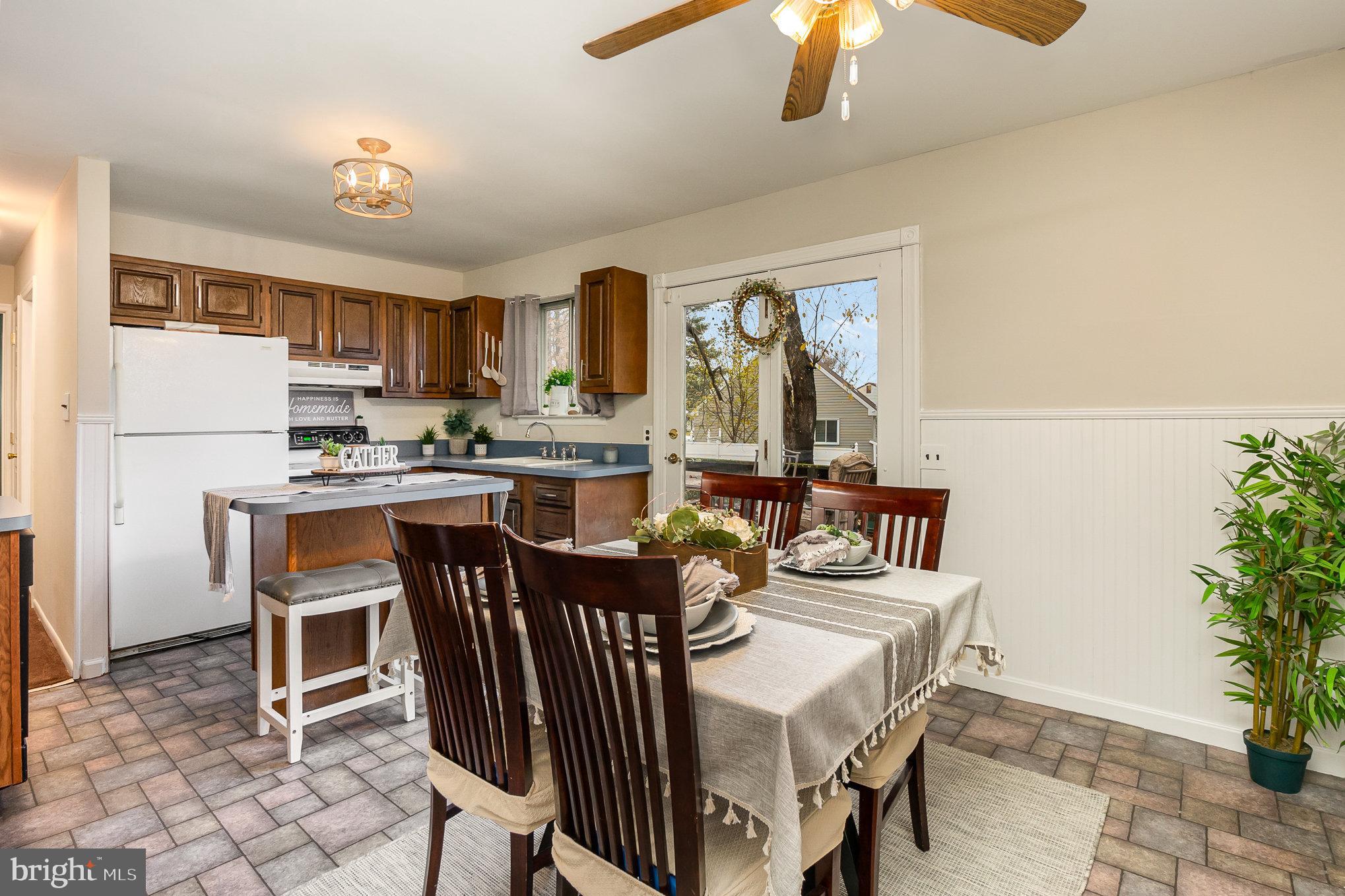 THOMAS ESTATES - Residential