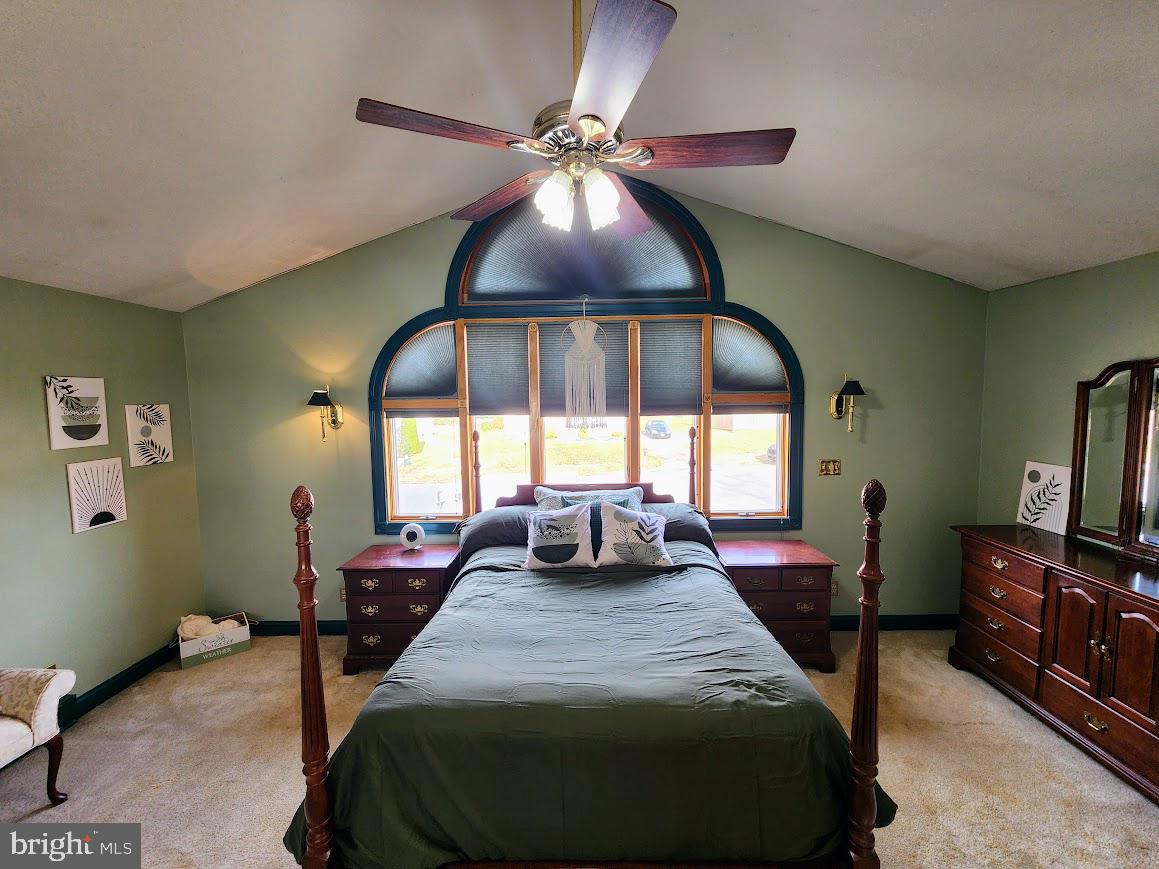 THOMAS ESTATES - Residential