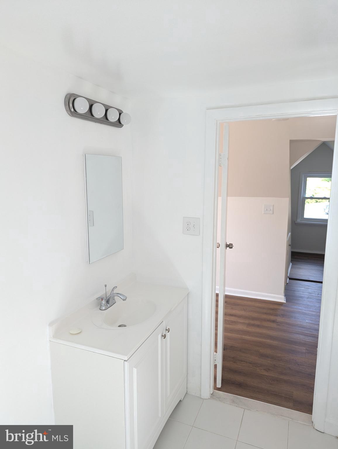 WHEATON HILLS - Residential Lease