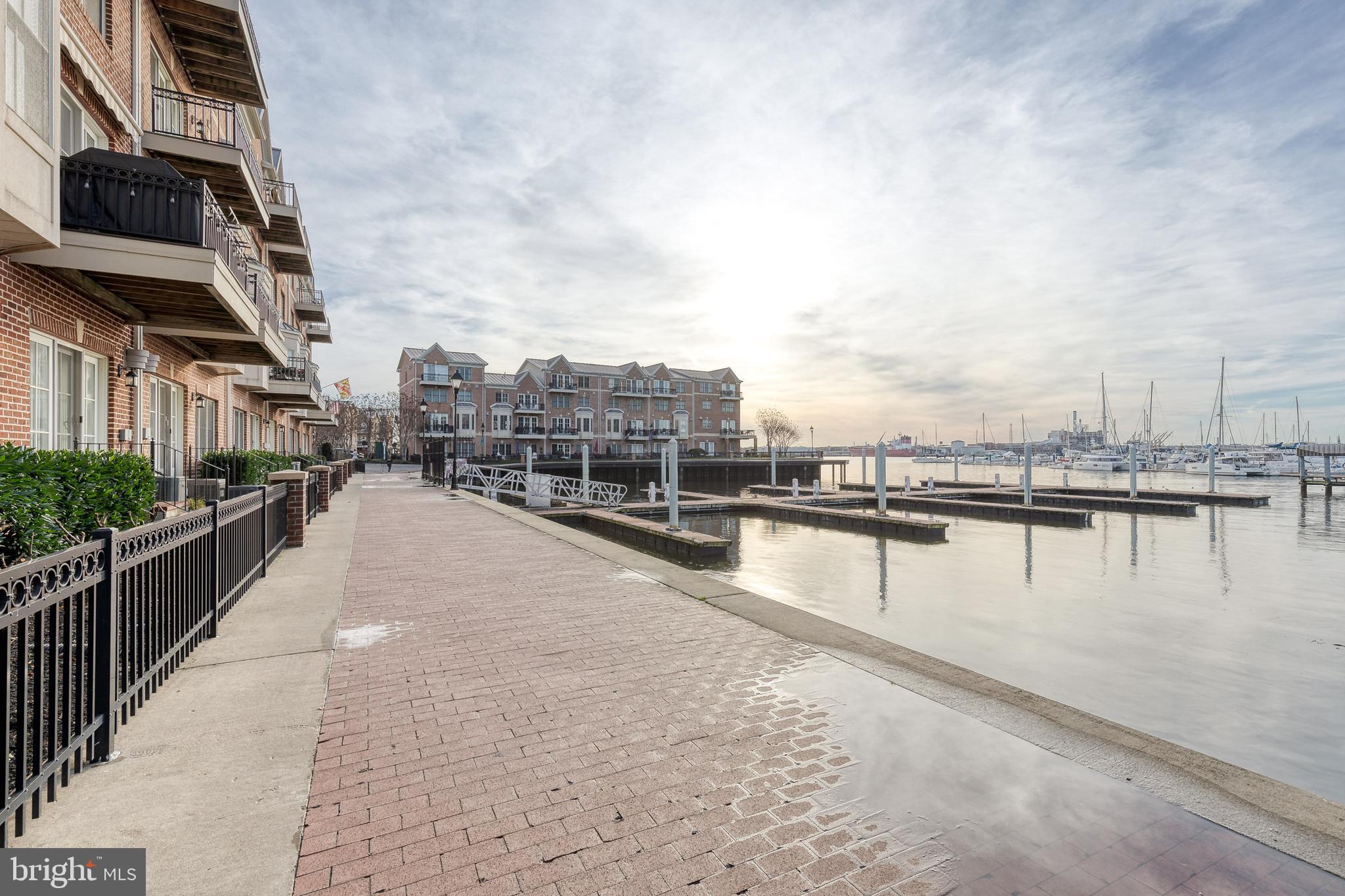 THE MOORINGS AT LIGHTHOUSE POINT - Residential