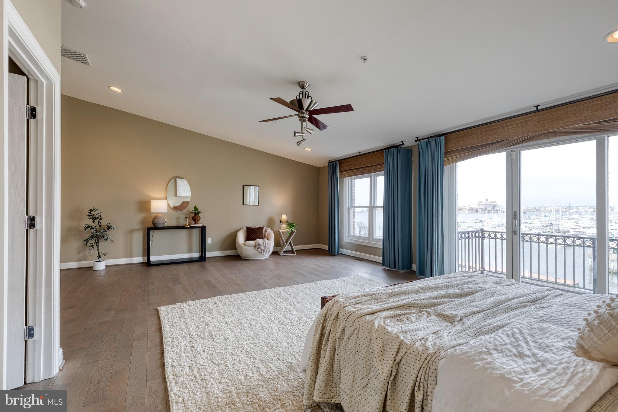 THE MOORINGS AT LIGHTHOUSE POINT - Residential