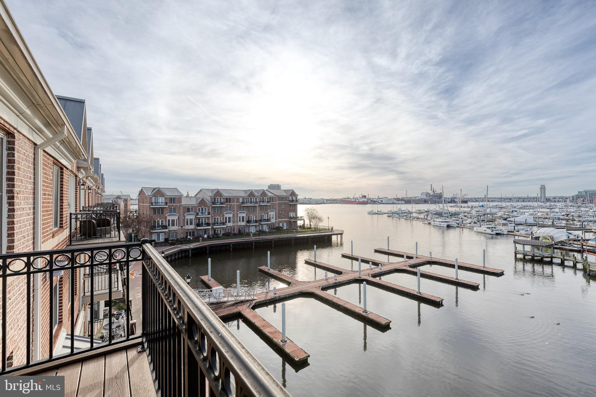 THE MOORINGS AT LIGHTHOUSE POINT - Residential