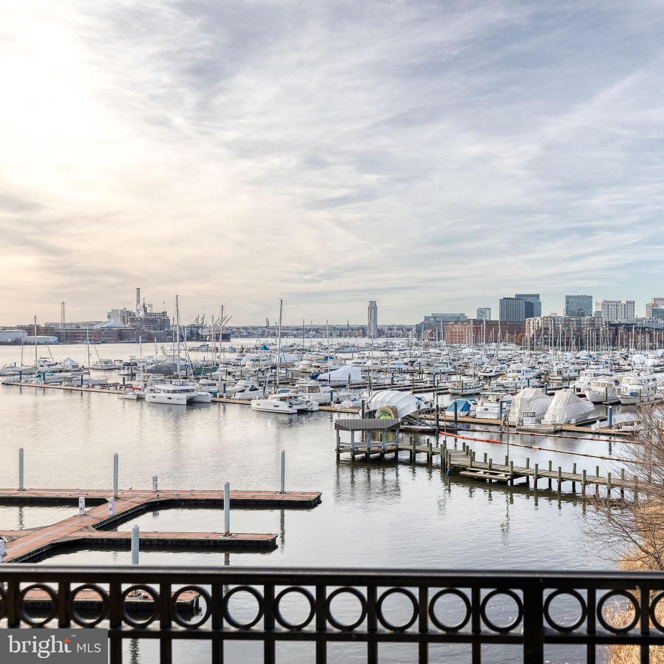 THE MOORINGS AT LIGHTHOUSE POINT - Residential