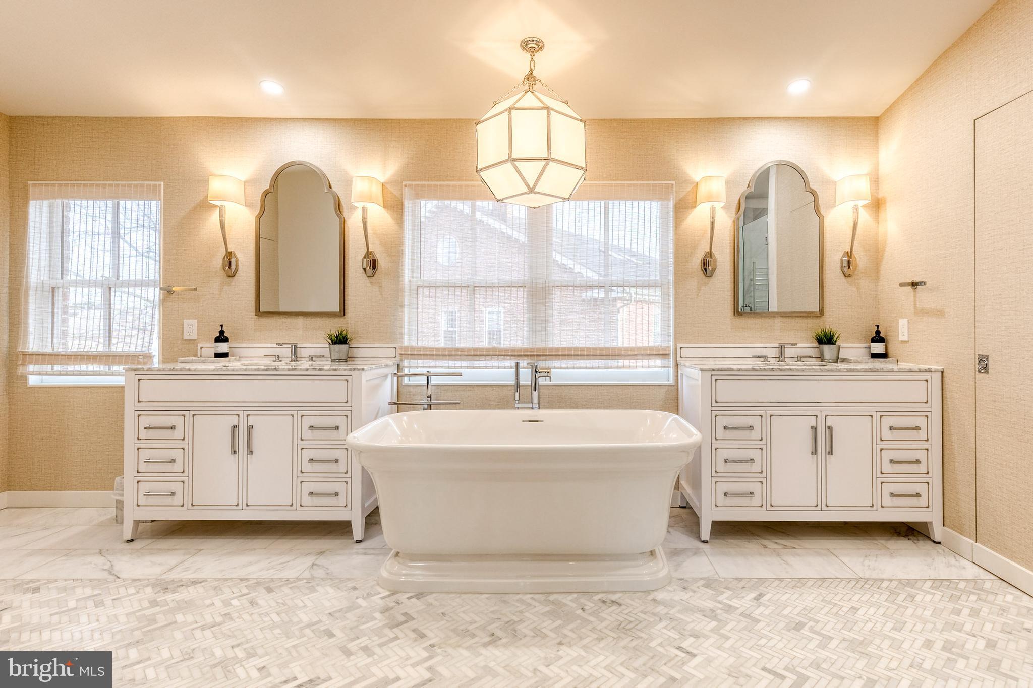 THE MOORINGS AT LIGHTHOUSE POINT - Residential
