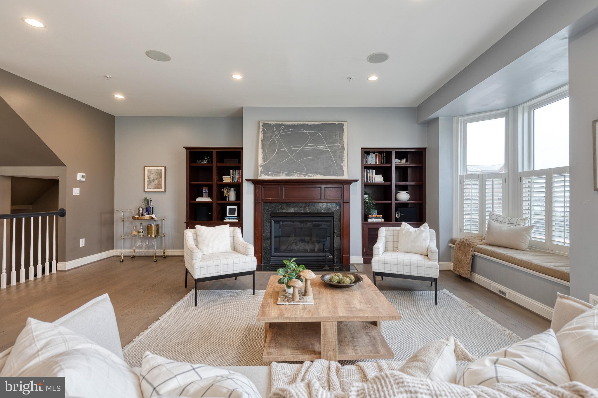 THE MOORINGS AT LIGHTHOUSE POINT - Residential