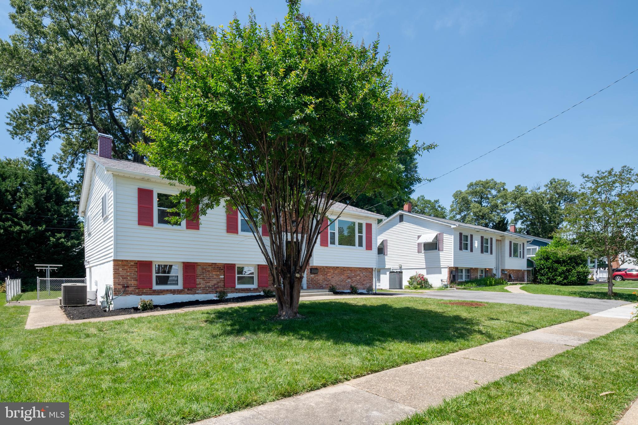 524 PATRICIA COURT