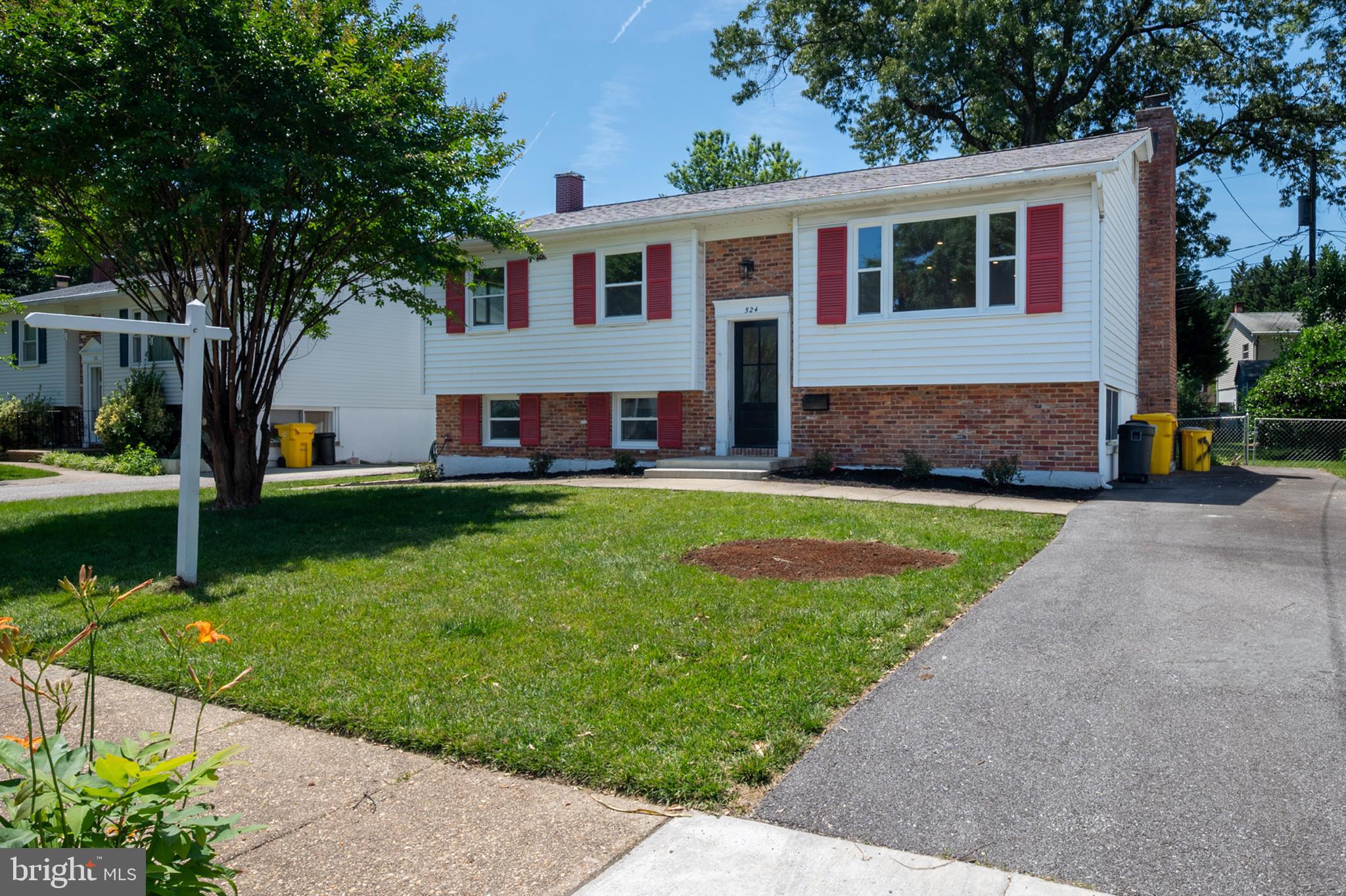 524 PATRICIA COURT