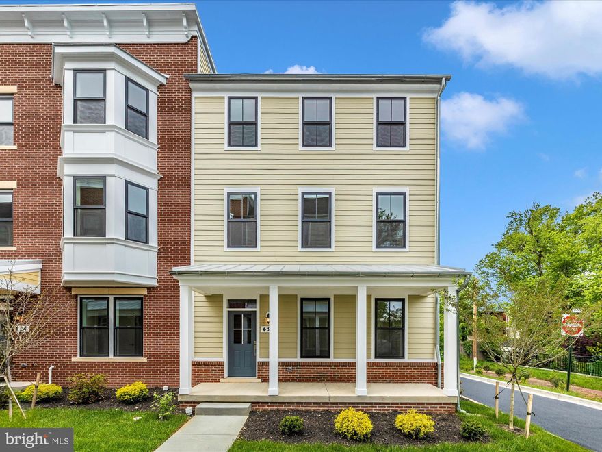 READY NOW! Developer AKTO Homes presents new construction, luxury townhomes. One home remaining in quiet residential enclave nestled in the heart of Historic, Downtown Frederick. Exceptional craftsmanship. Featuring  upscale, designer finishes, 2-car attached garage and private balcony. Built by local builder Putnam Homes. Complete and ready for immediate occupancy!