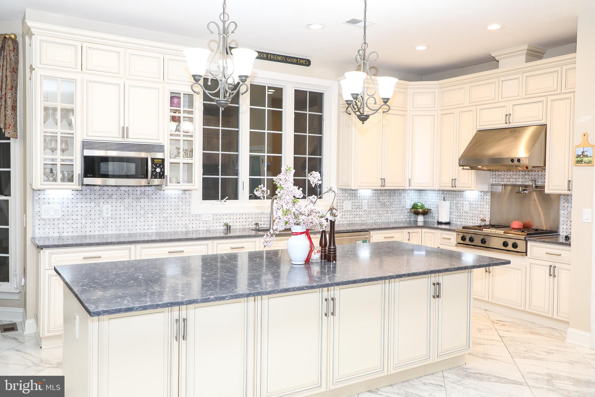 GOLF ESTATES - Residential