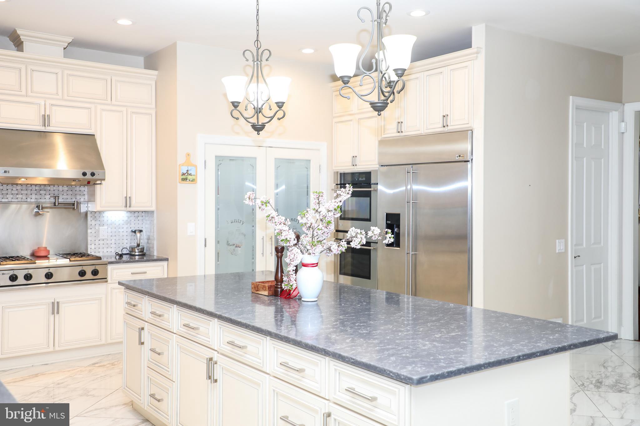 GOLF ESTATES - Residential