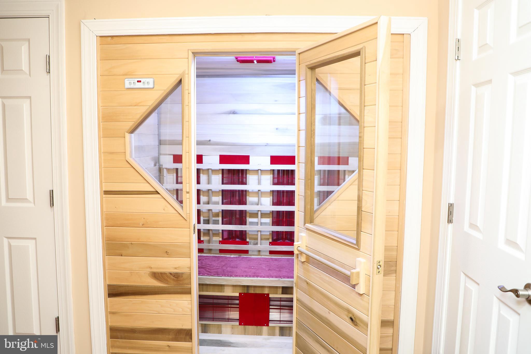 GOLF ESTATES - Residential