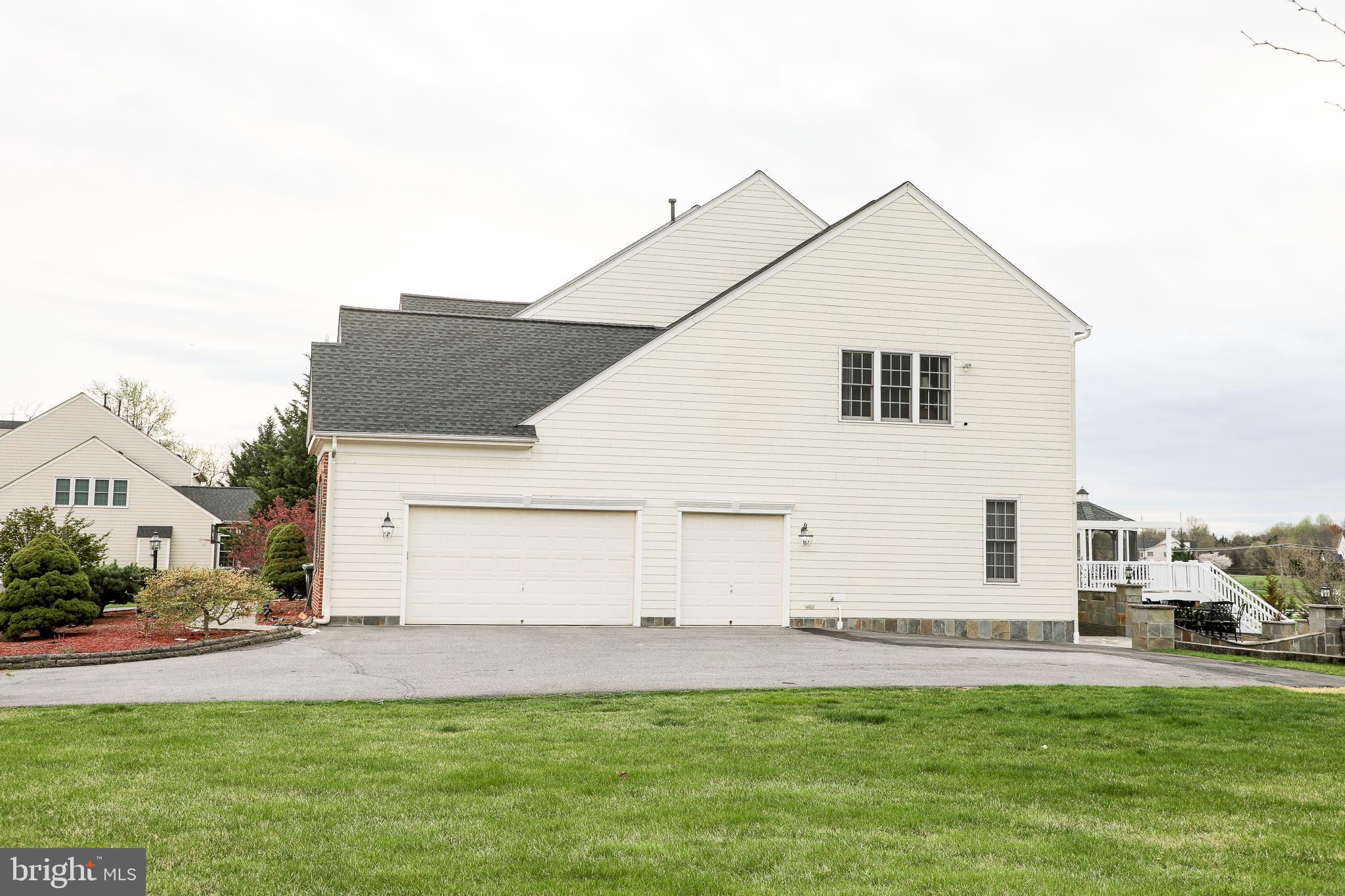 GOLF ESTATES - Residential