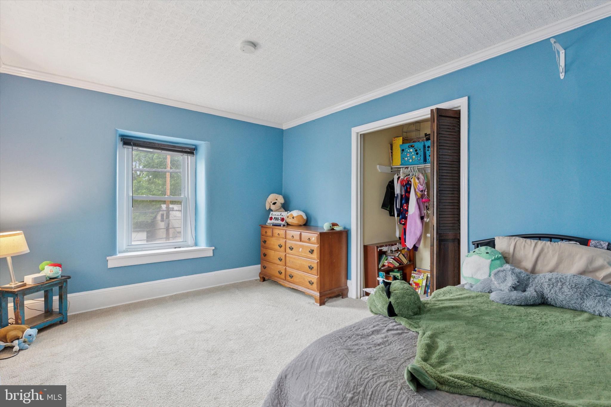 SCHWENKSVILLE - Residential