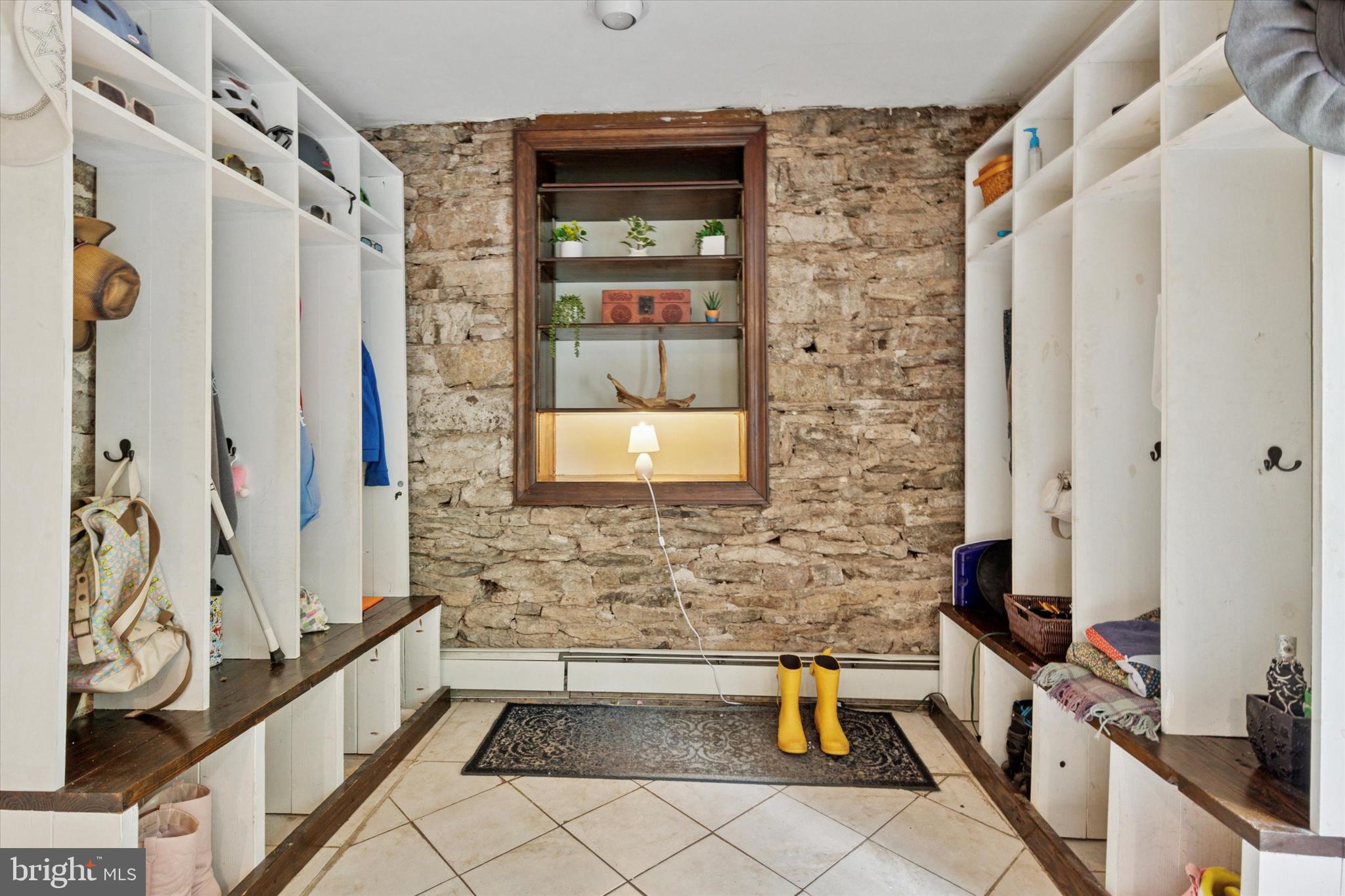 SCHWENKSVILLE - Residential