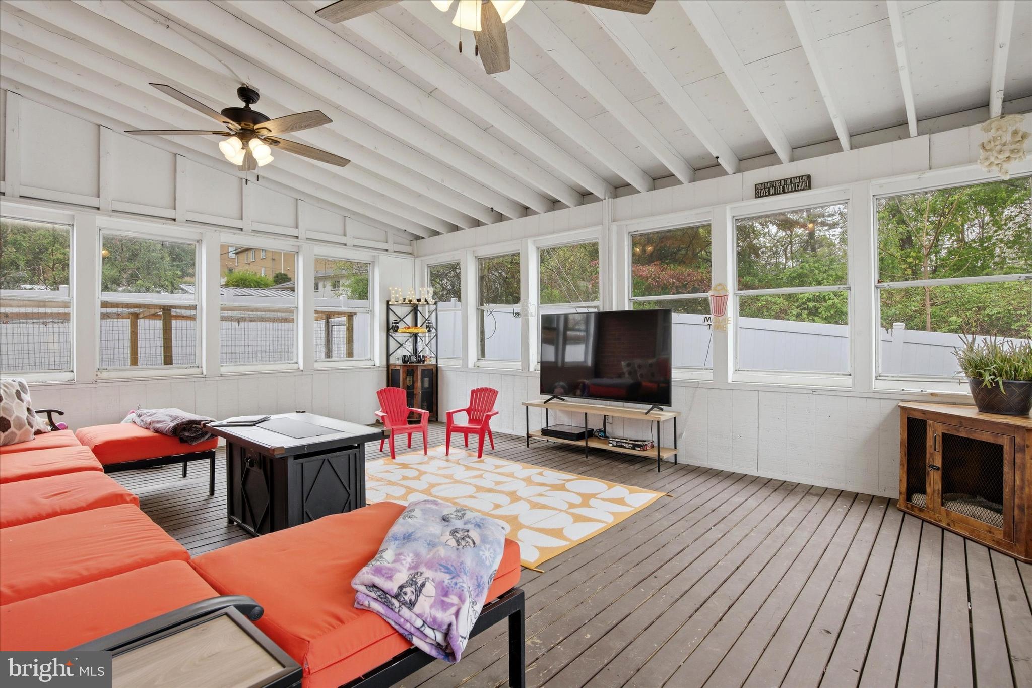 HUNTINGDON VALLEY - Residential