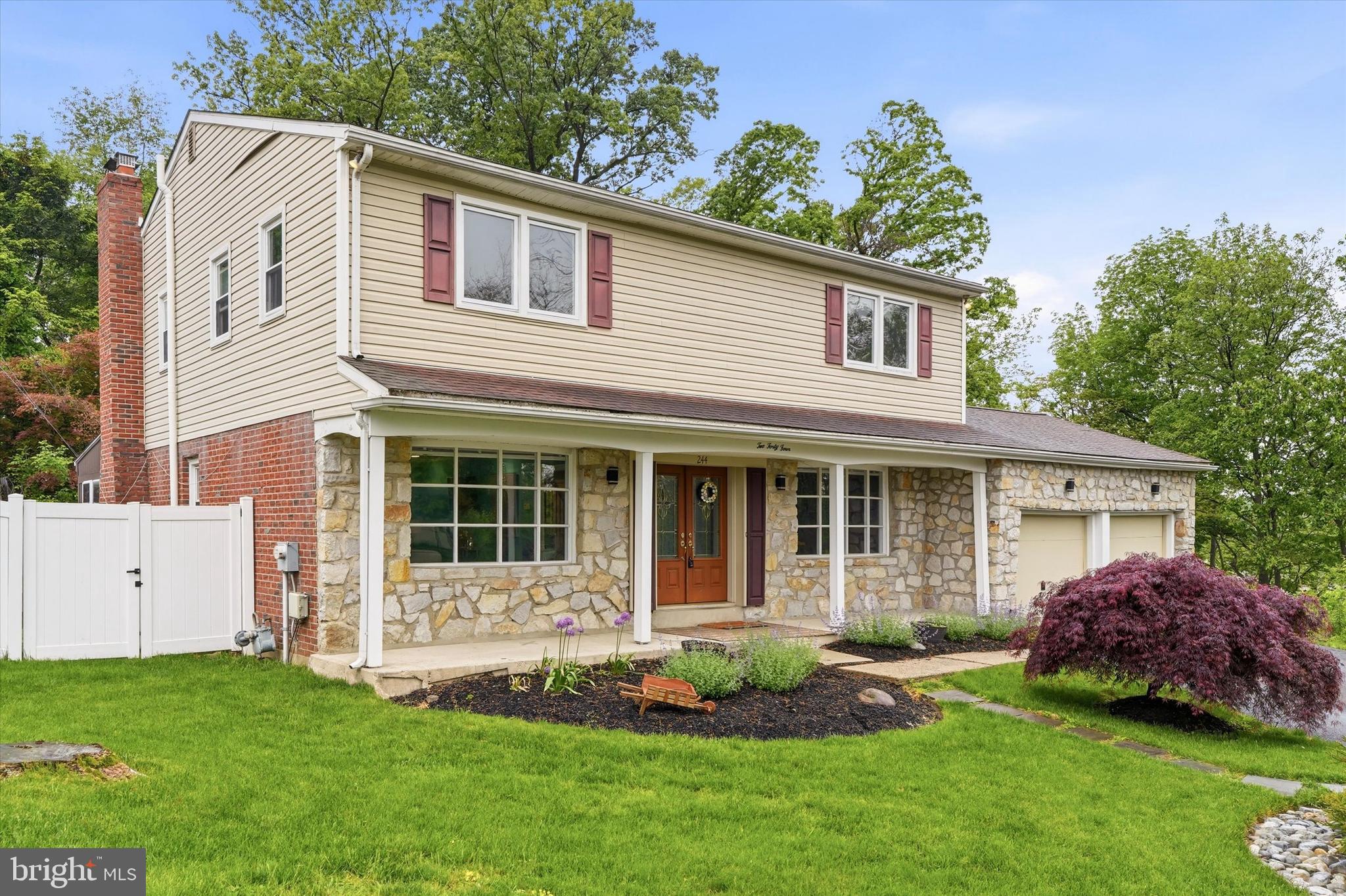 HUNTINGDON VALLEY - Residential