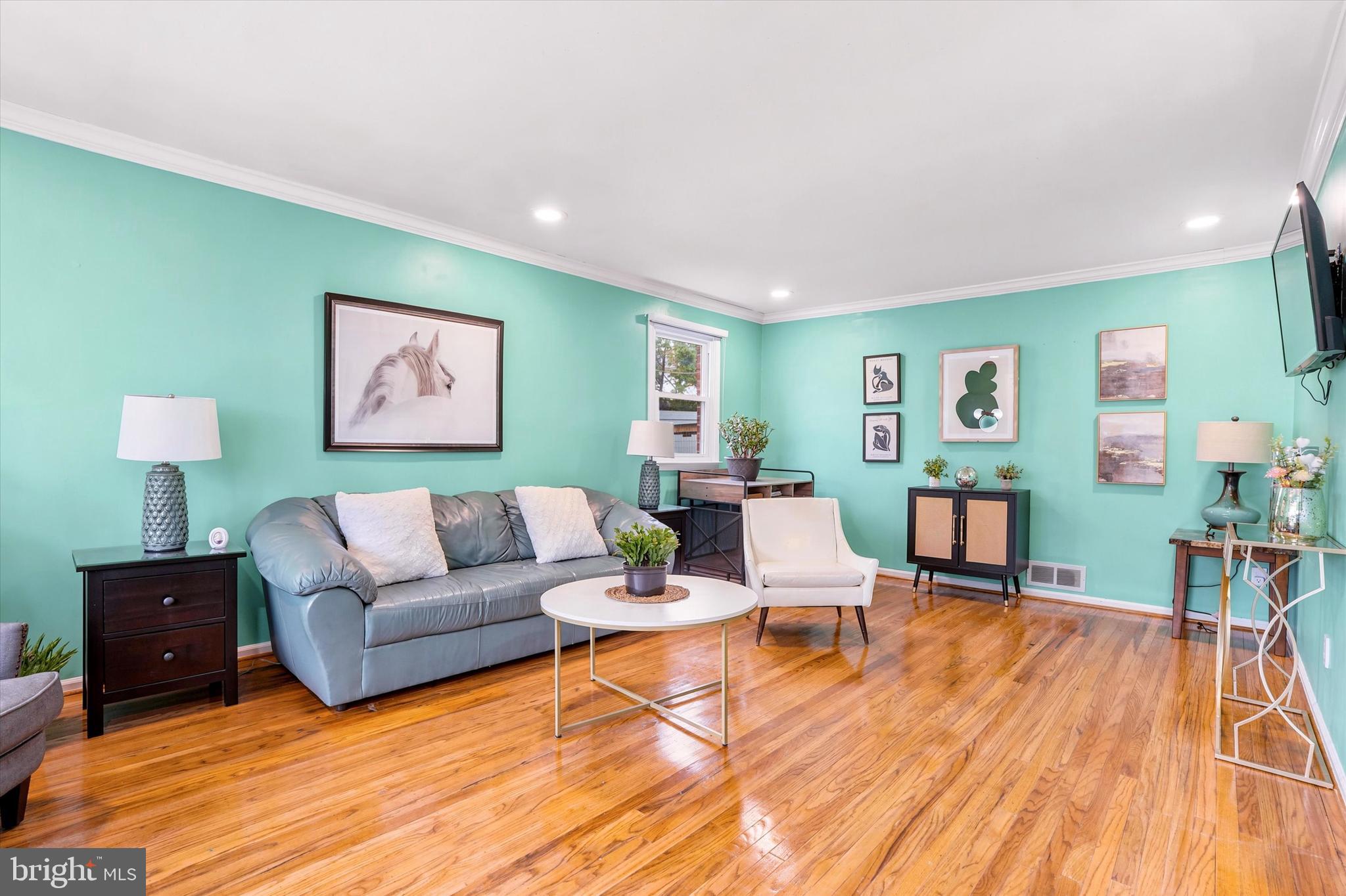 HUNTINGDON VALLEY - Residential