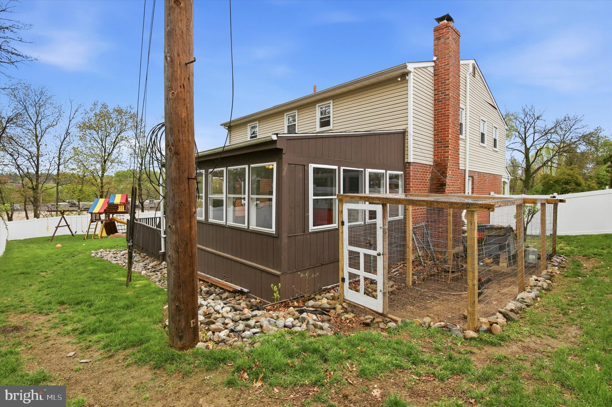 HUNTINGDON VALLEY - Residential