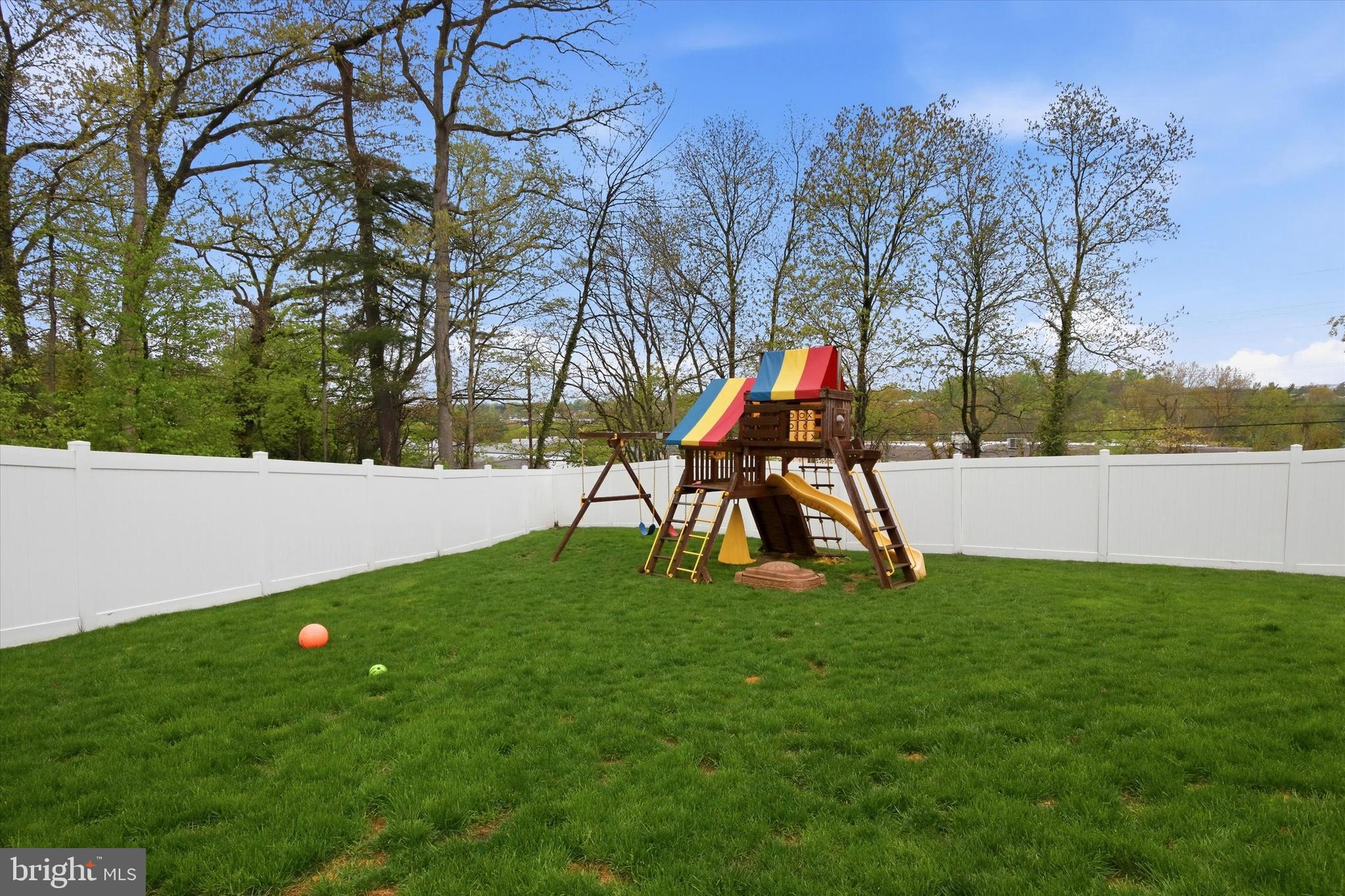 HUNTINGDON VALLEY - Residential