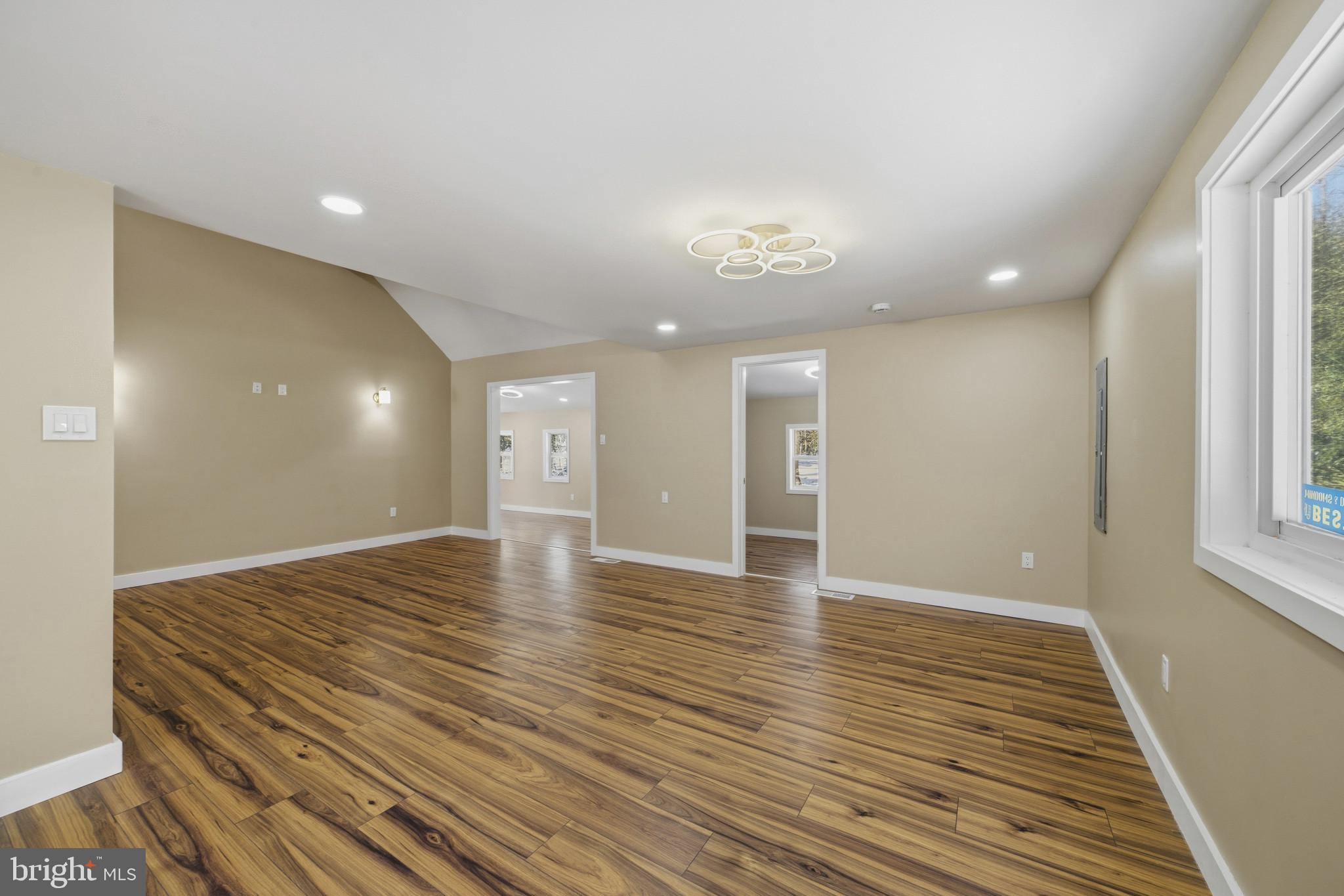 PINE HILL - Residential