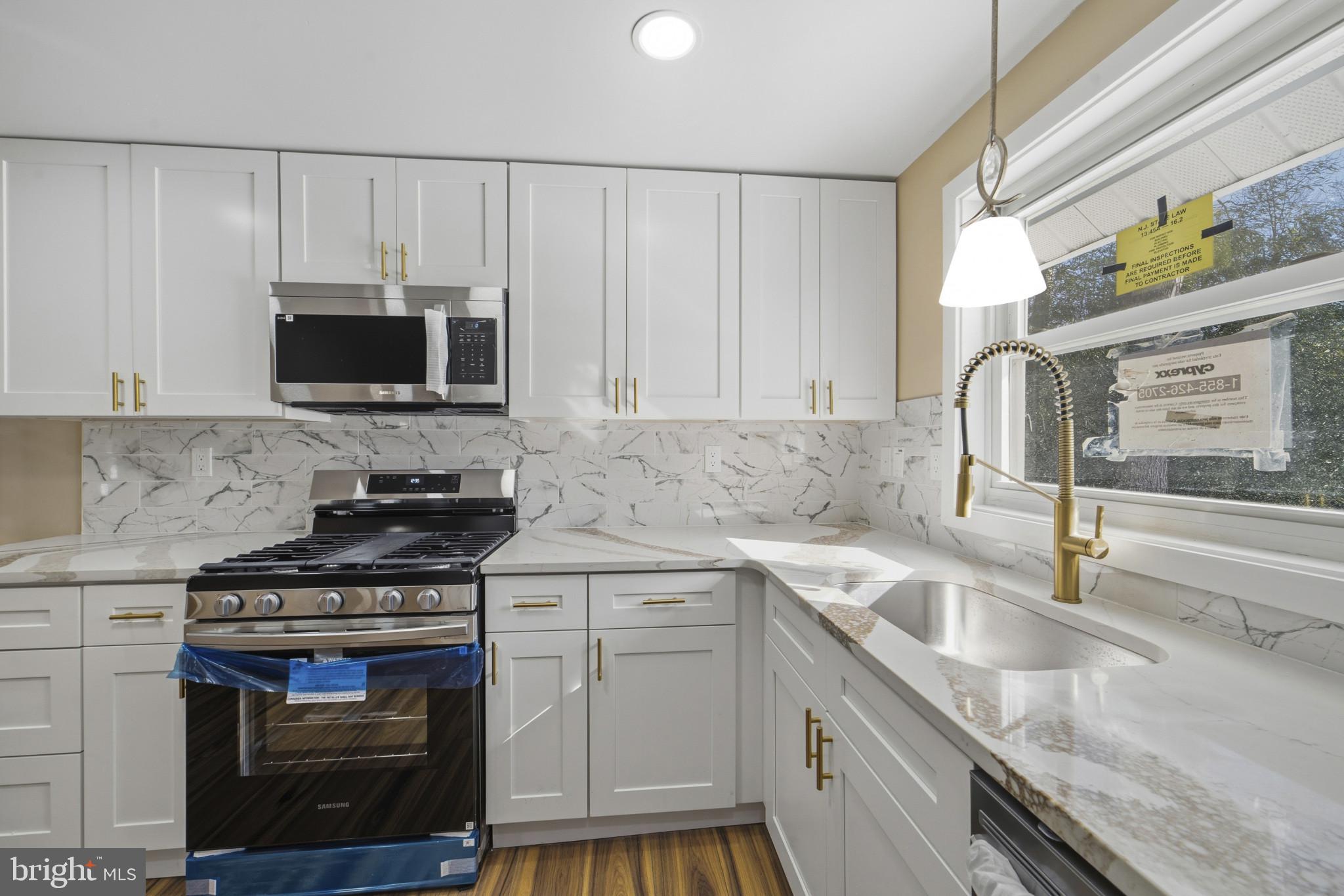 PINE HILL - Residential