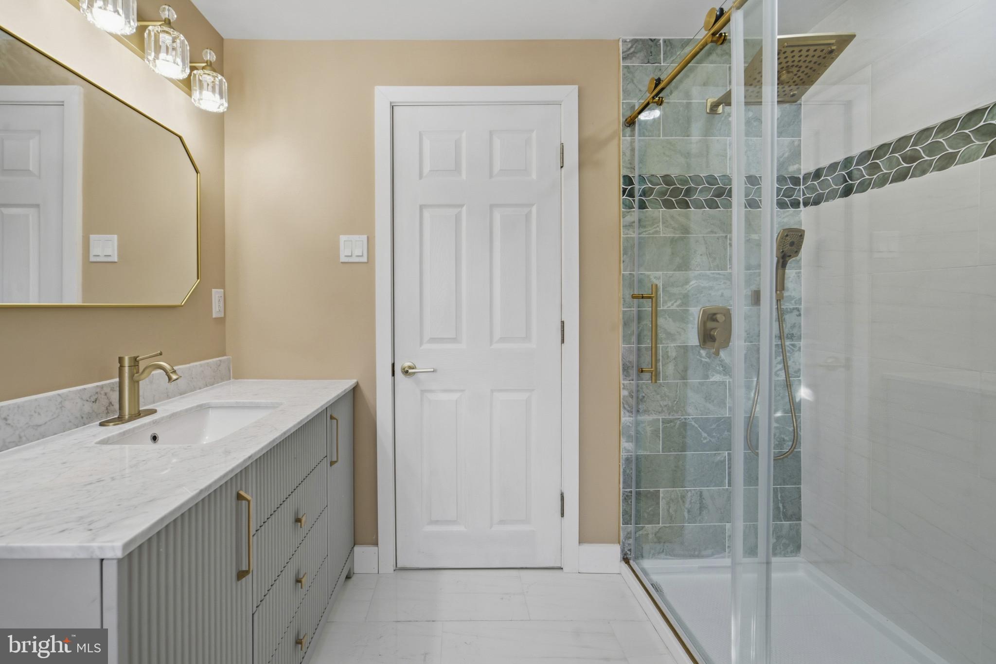 PINE HILL - Residential