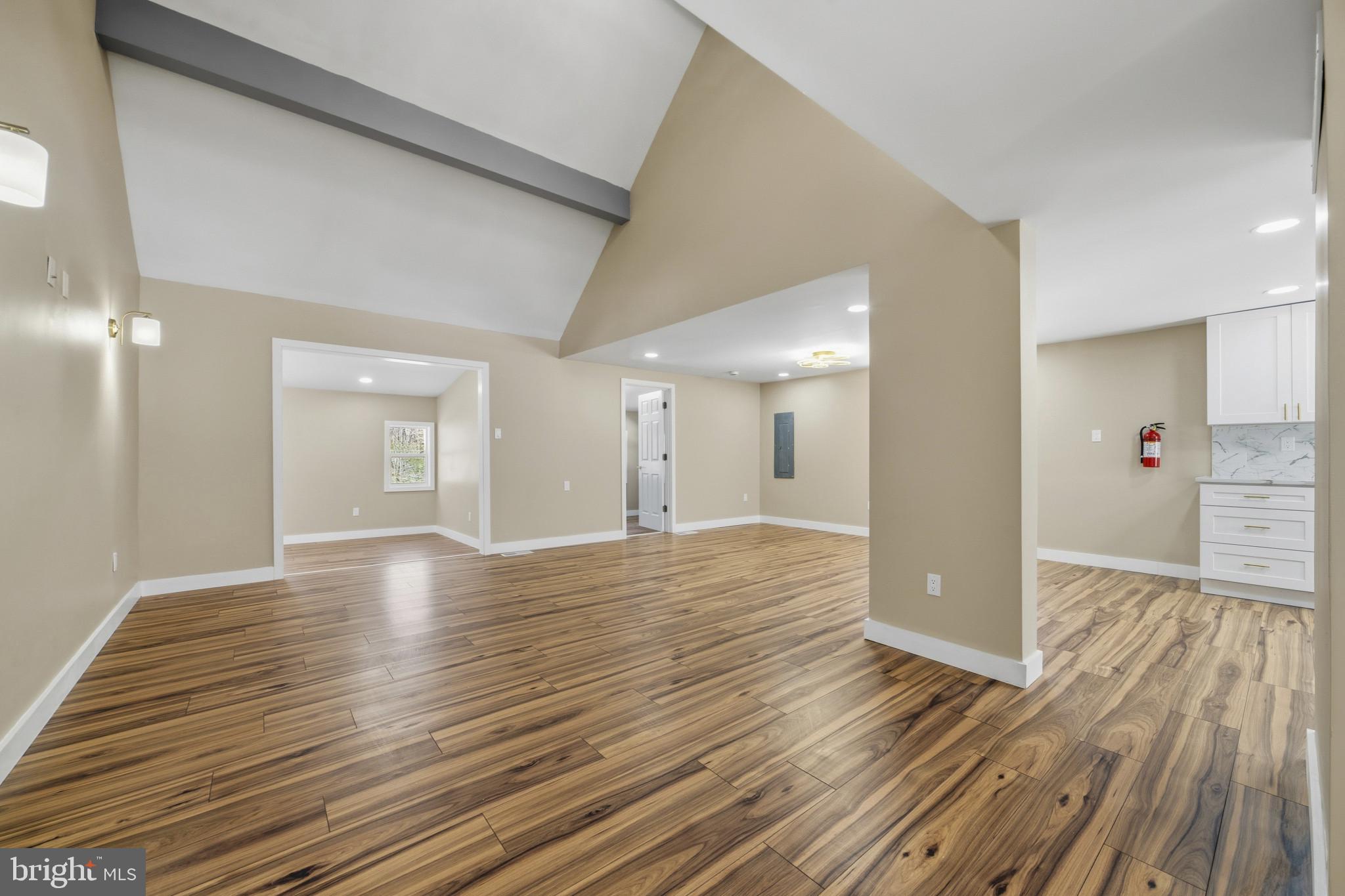 PINE HILL - Residential