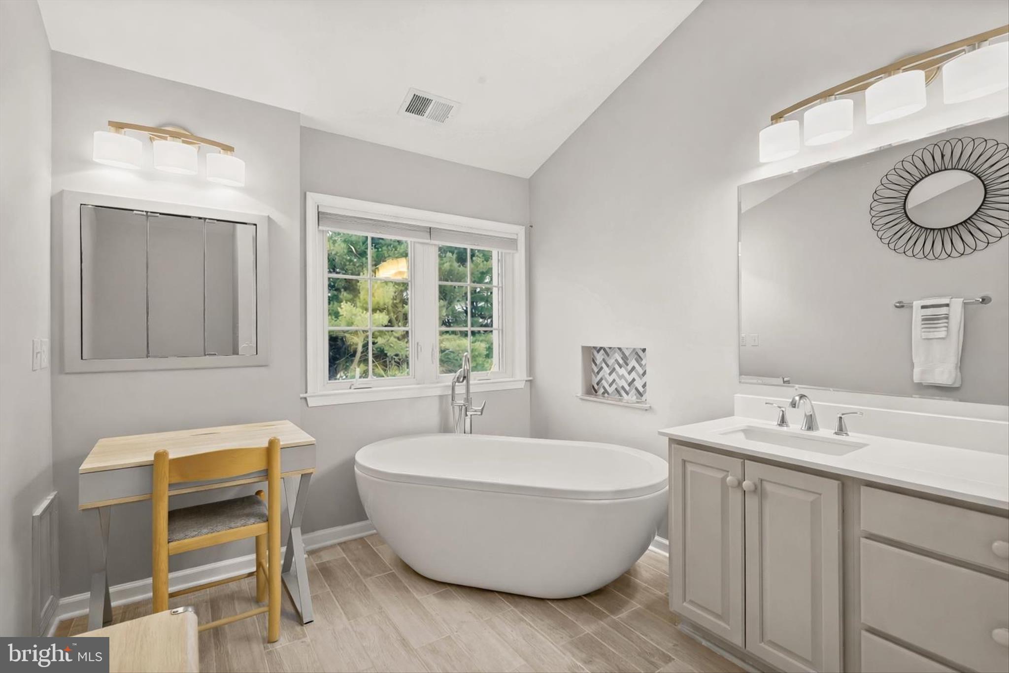 HURLINE FARMS - Residential