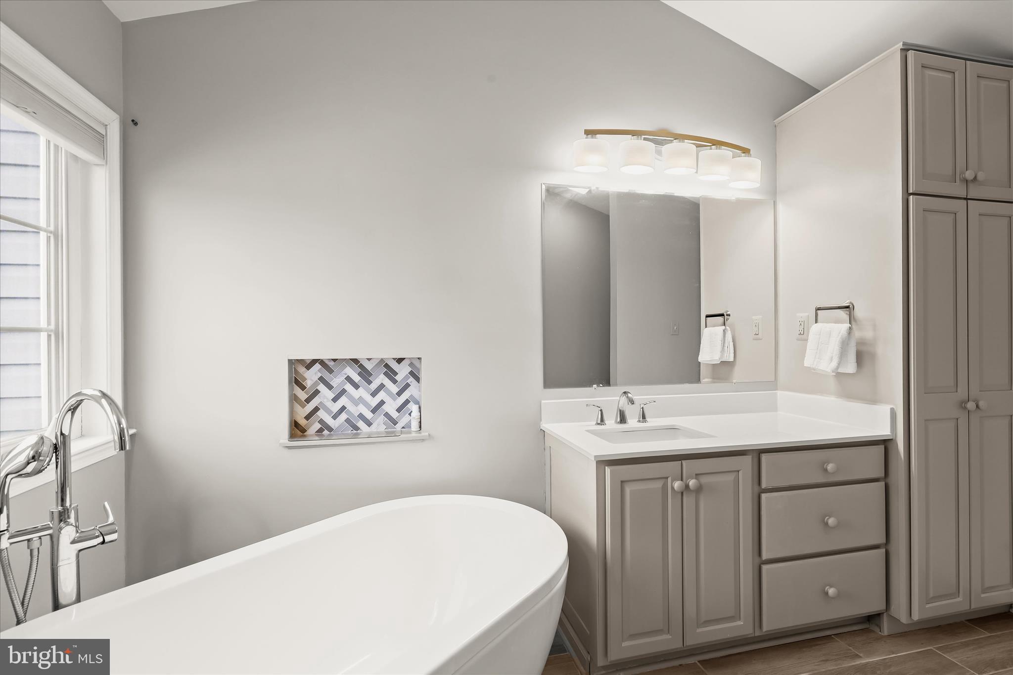 HURLINE FARMS - Residential