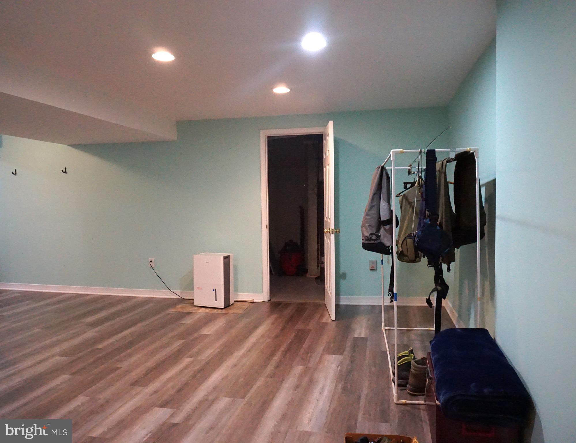 ROLLING MEADOWS - Residential