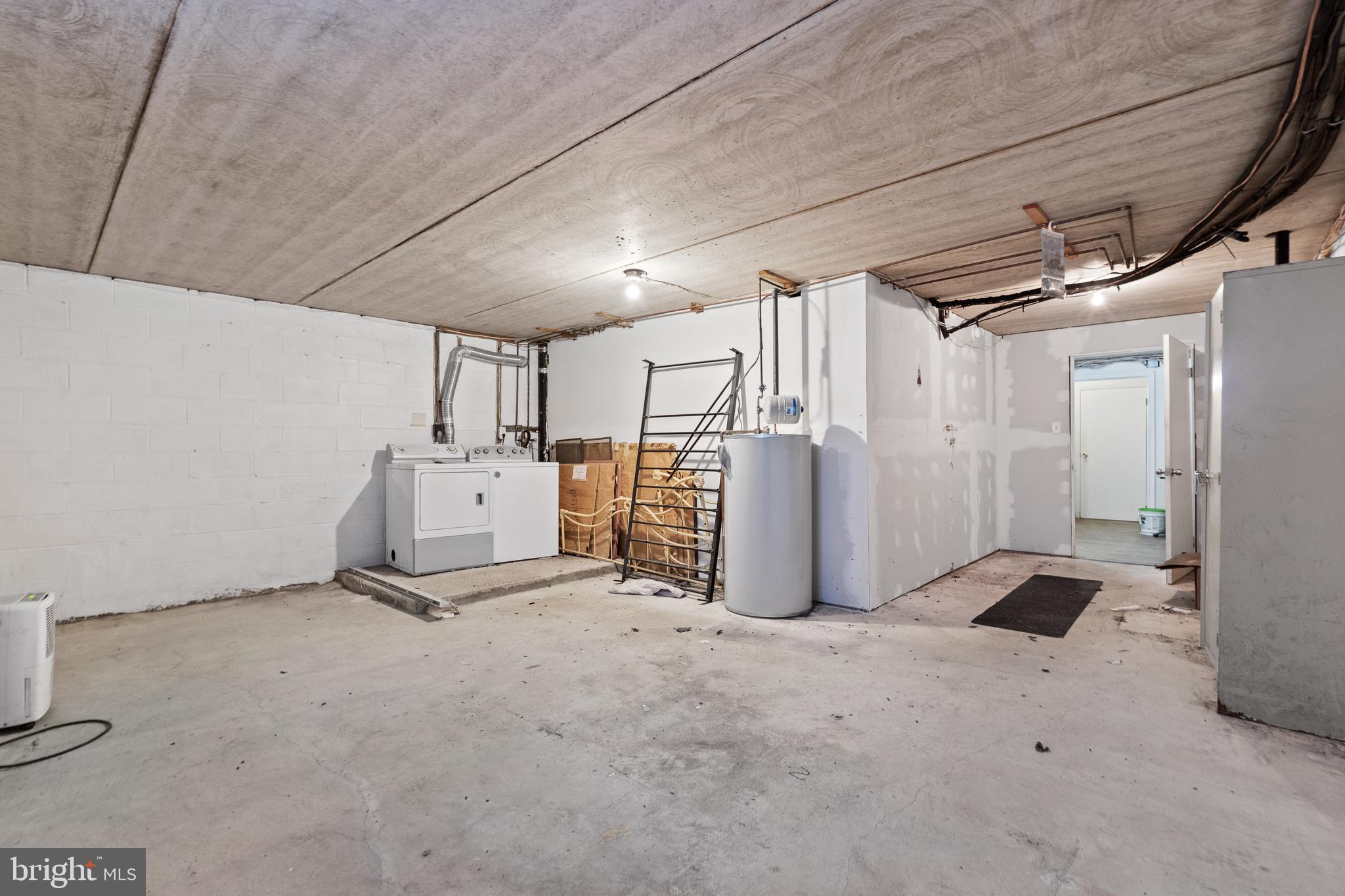 PUTNAM VIL - Residential