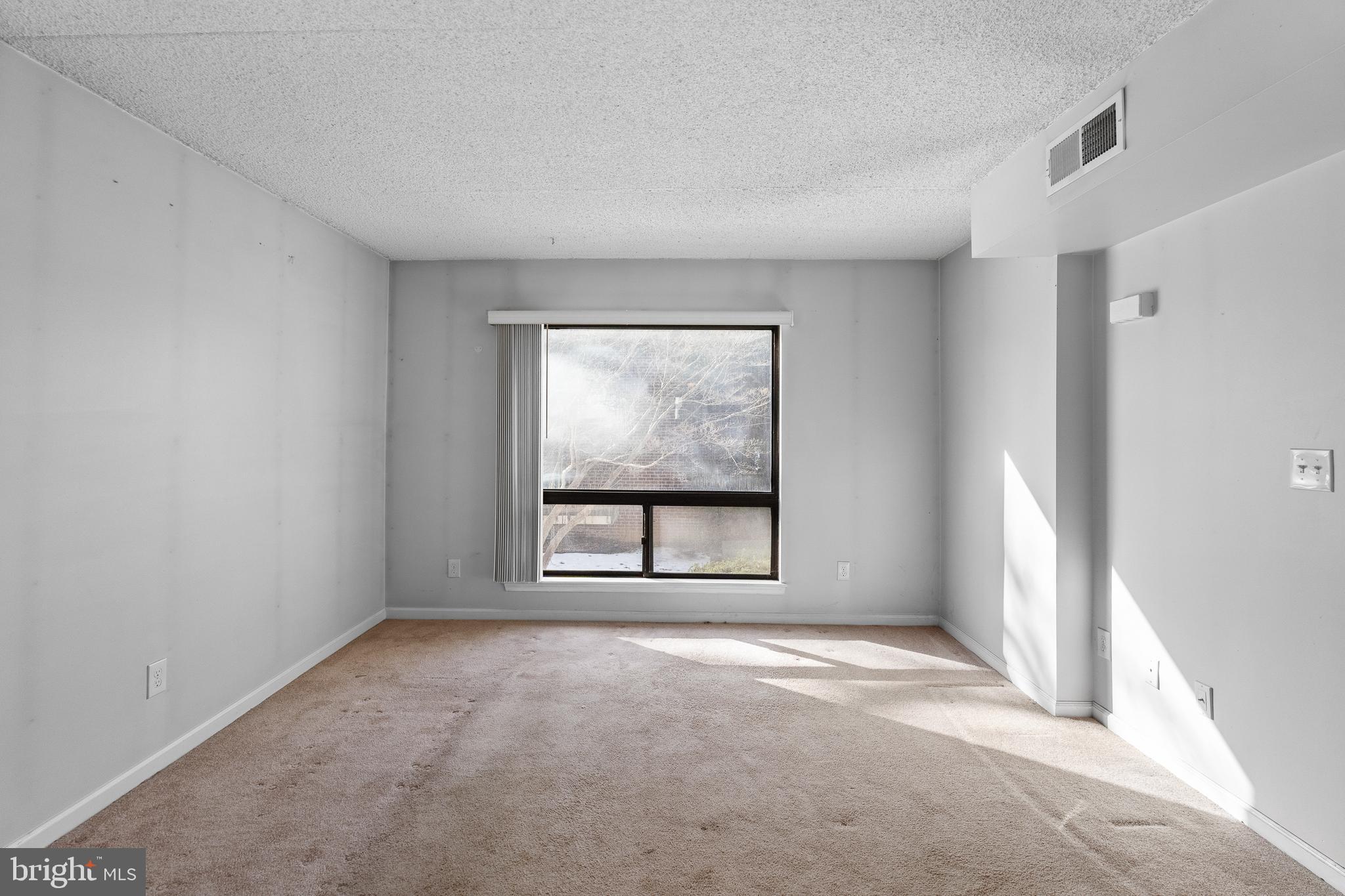 PUTNAM VIL - Residential