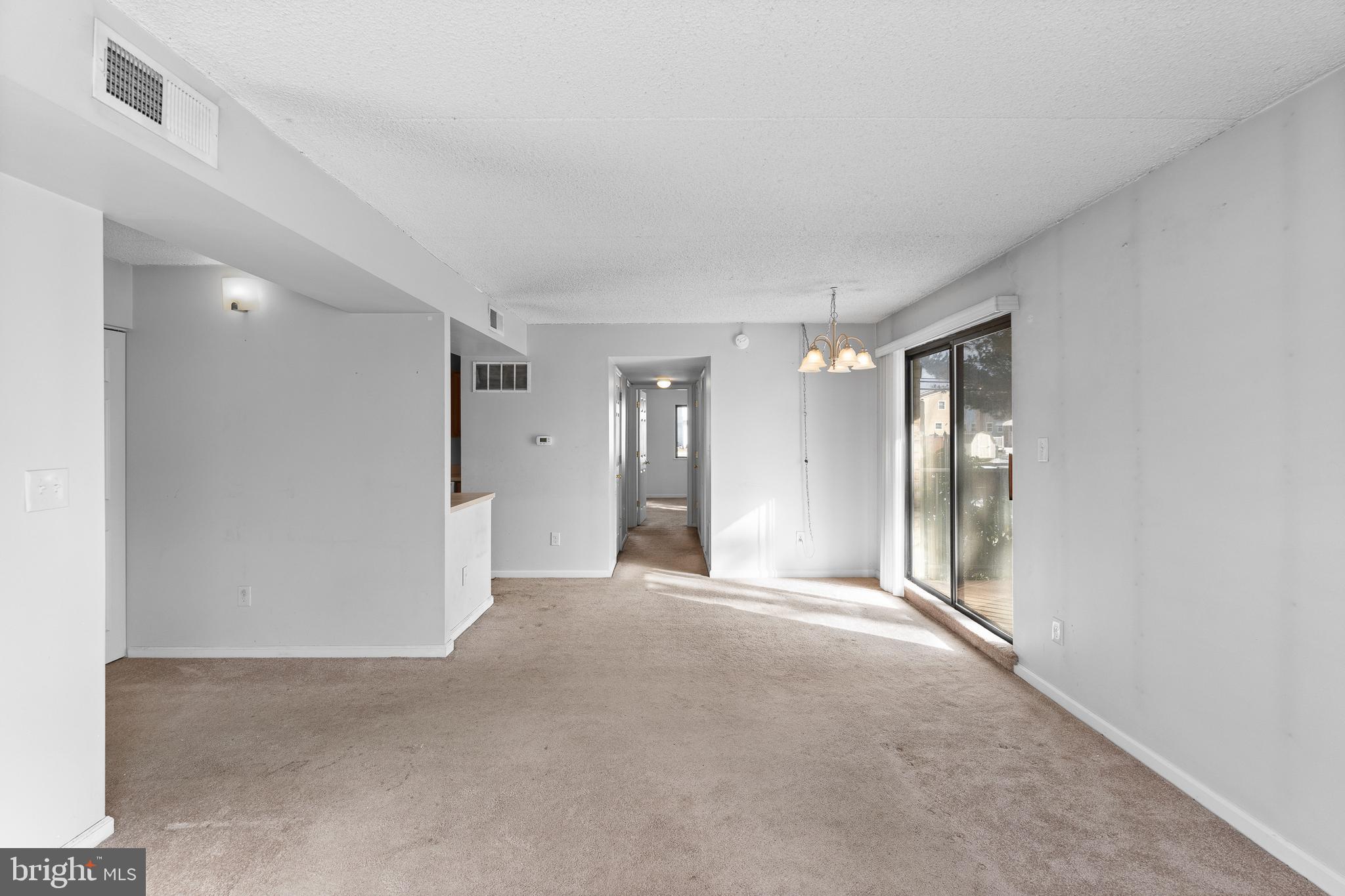 PUTNAM VIL - Residential