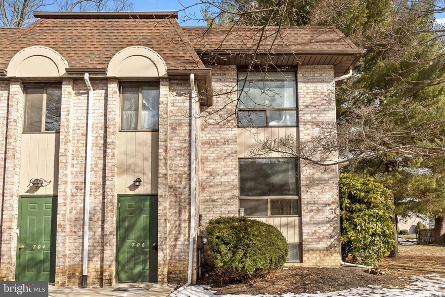 Welcome home!  Enjoy easy one-floor living in this light-filled end unit with an open floor plan, 2 bedrooms and 1 full bathroom.  Just off the main living area is a private balcony that overlooks open space and is the perfect spot for relaxing outdoors.  There is a large, designated storage area and laundry room in the basement as well.  This community has so much to offer including a community pool and clubhouse.  Located in the award-winning Wallingford-Swarthmore school district and just a short drive to the Media Boro.  Don't miss the opportunity to call this right-sized unit home!