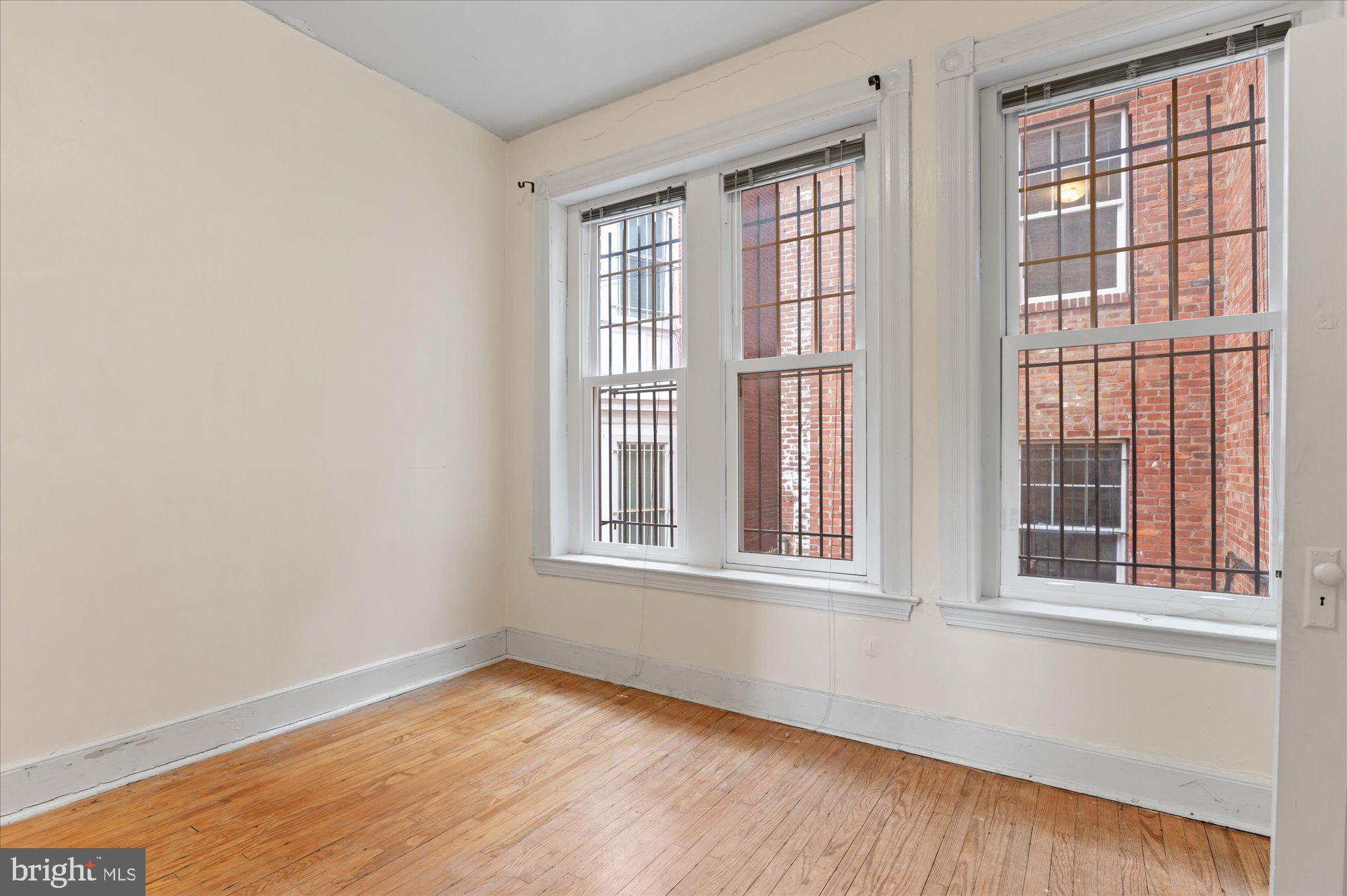 CAPITOL HILL - Commercial Sale