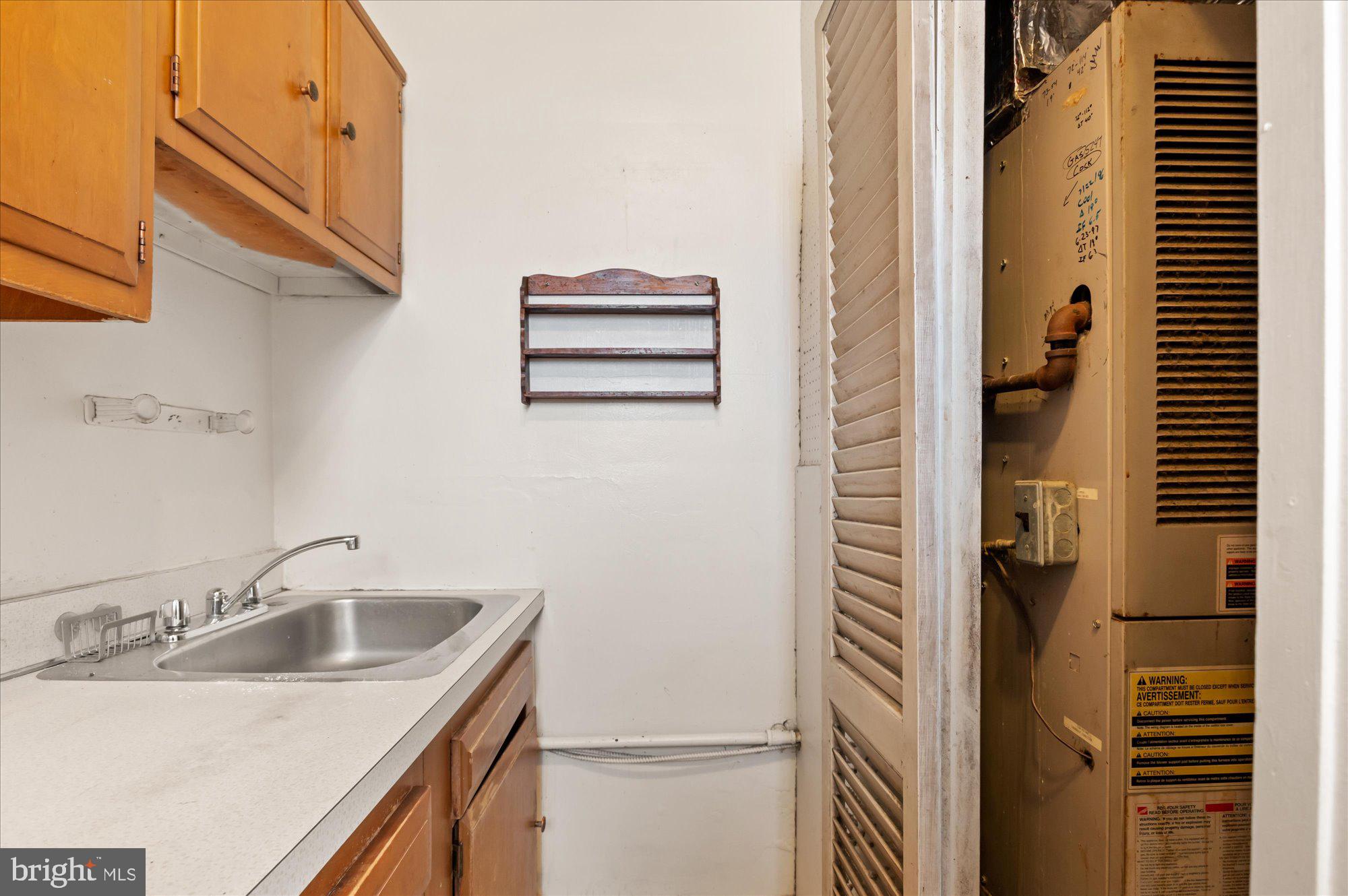 CAPITOL HILL - Commercial Sale