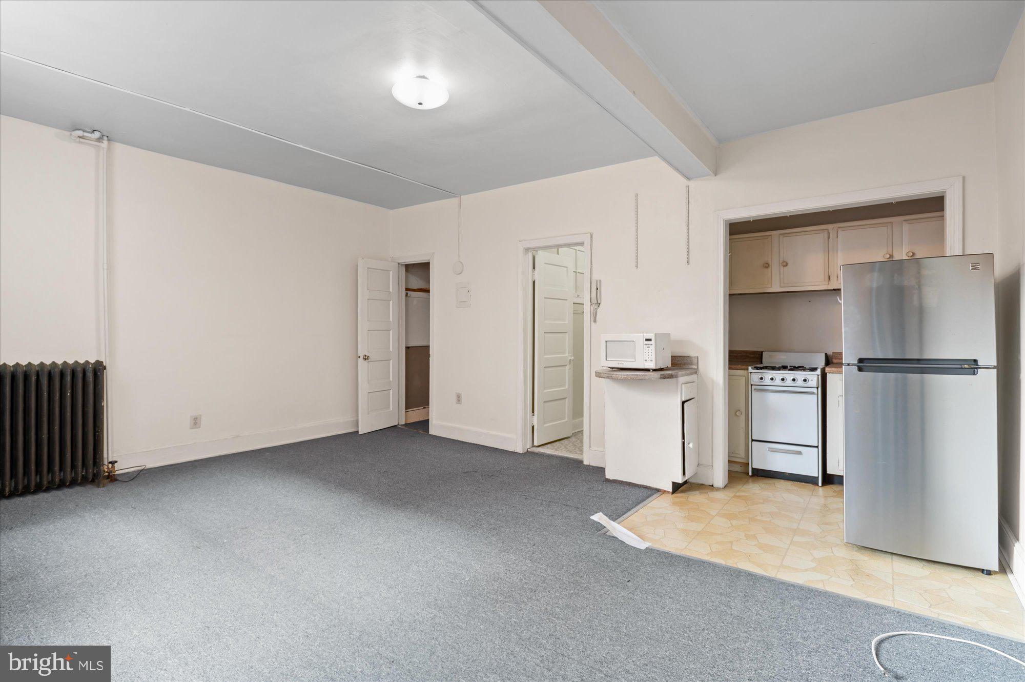CAPITOL HILL - Commercial Sale