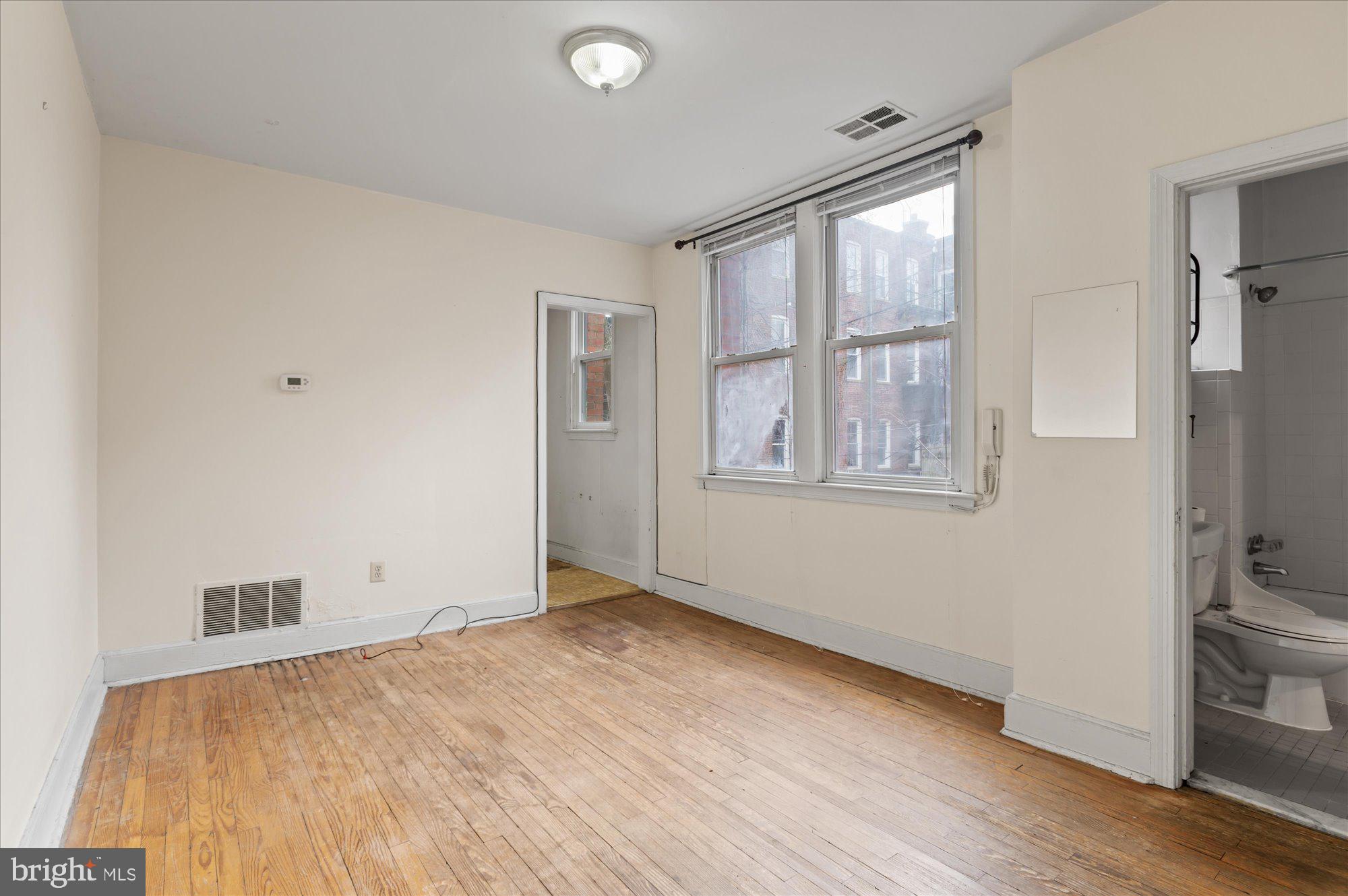 CAPITOL HILL - Commercial Sale